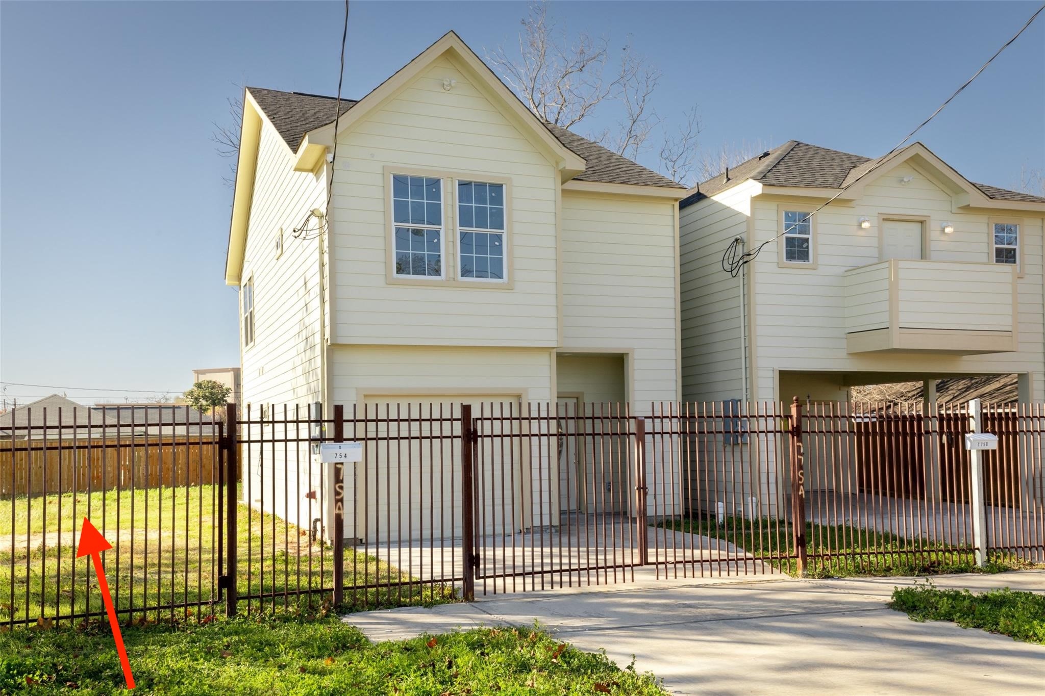 Listing photo 5