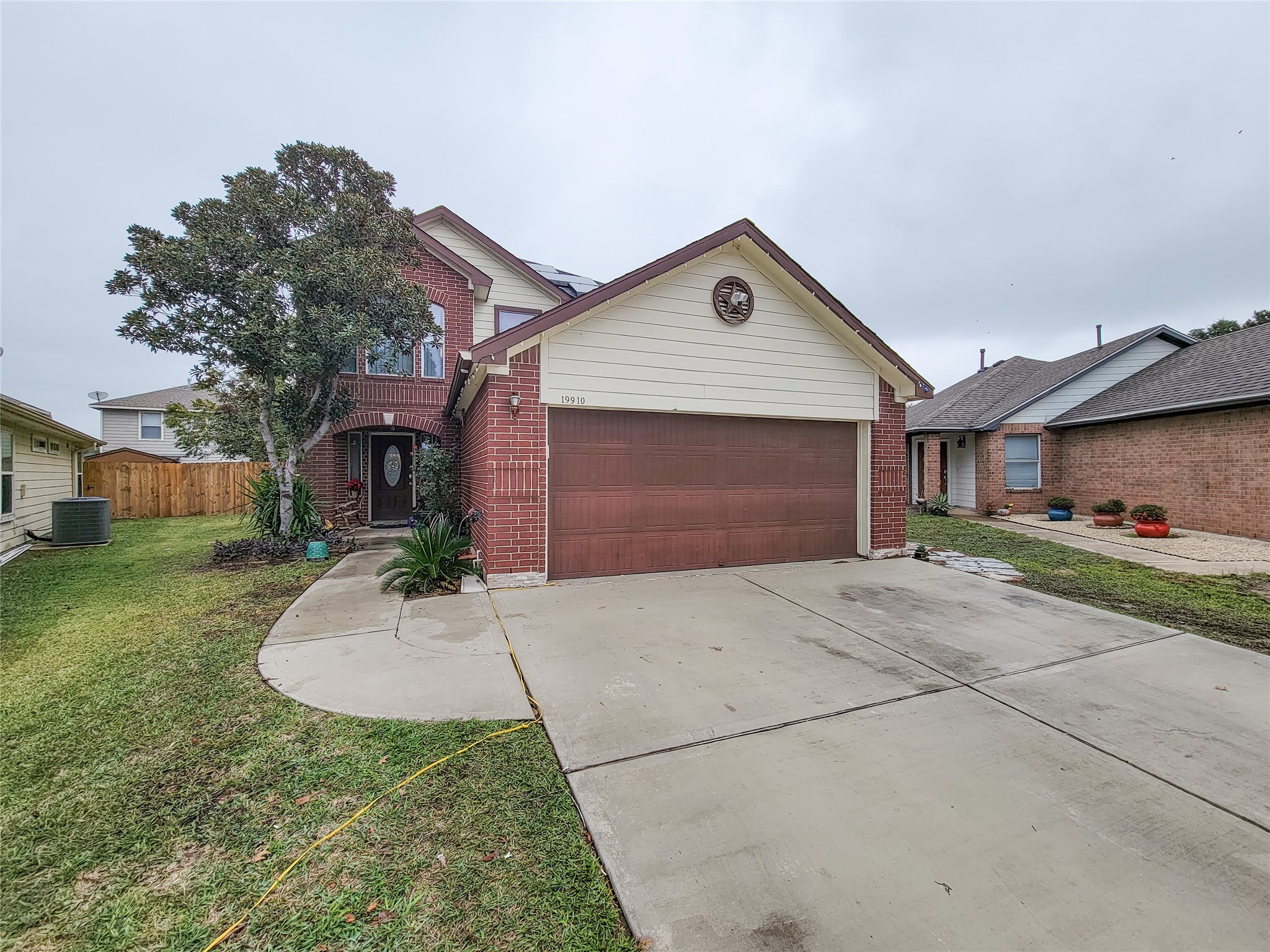 Listing photo 1