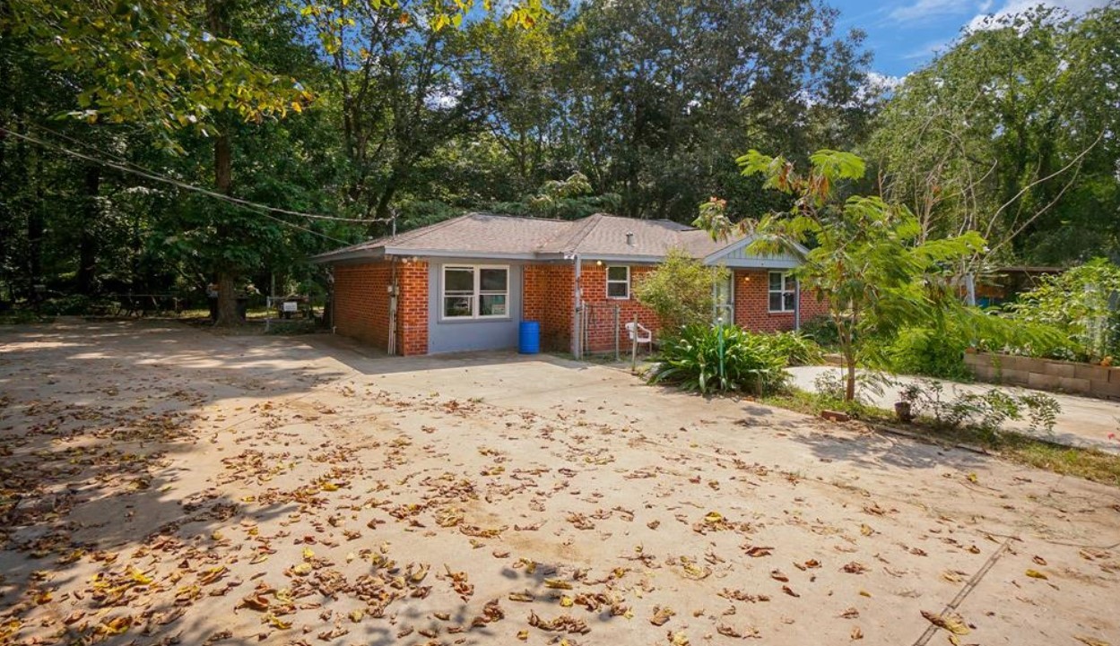 Listing photo 5