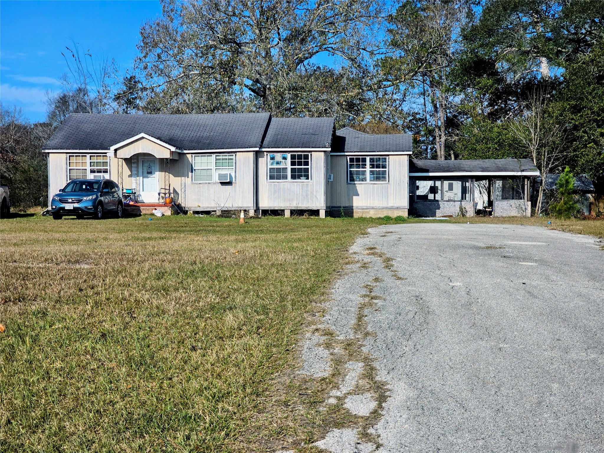 Listing photo 1