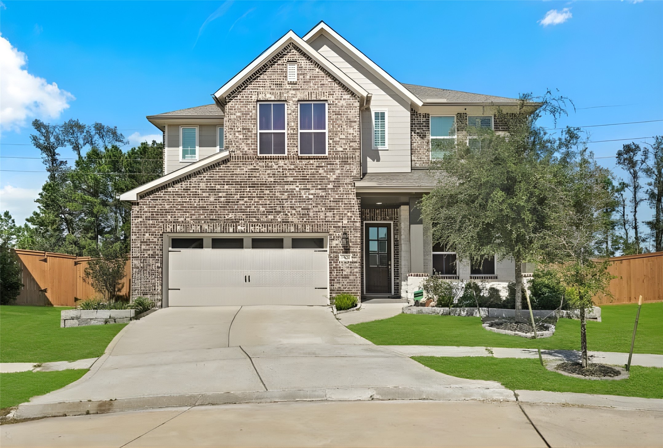 Listing photo 2