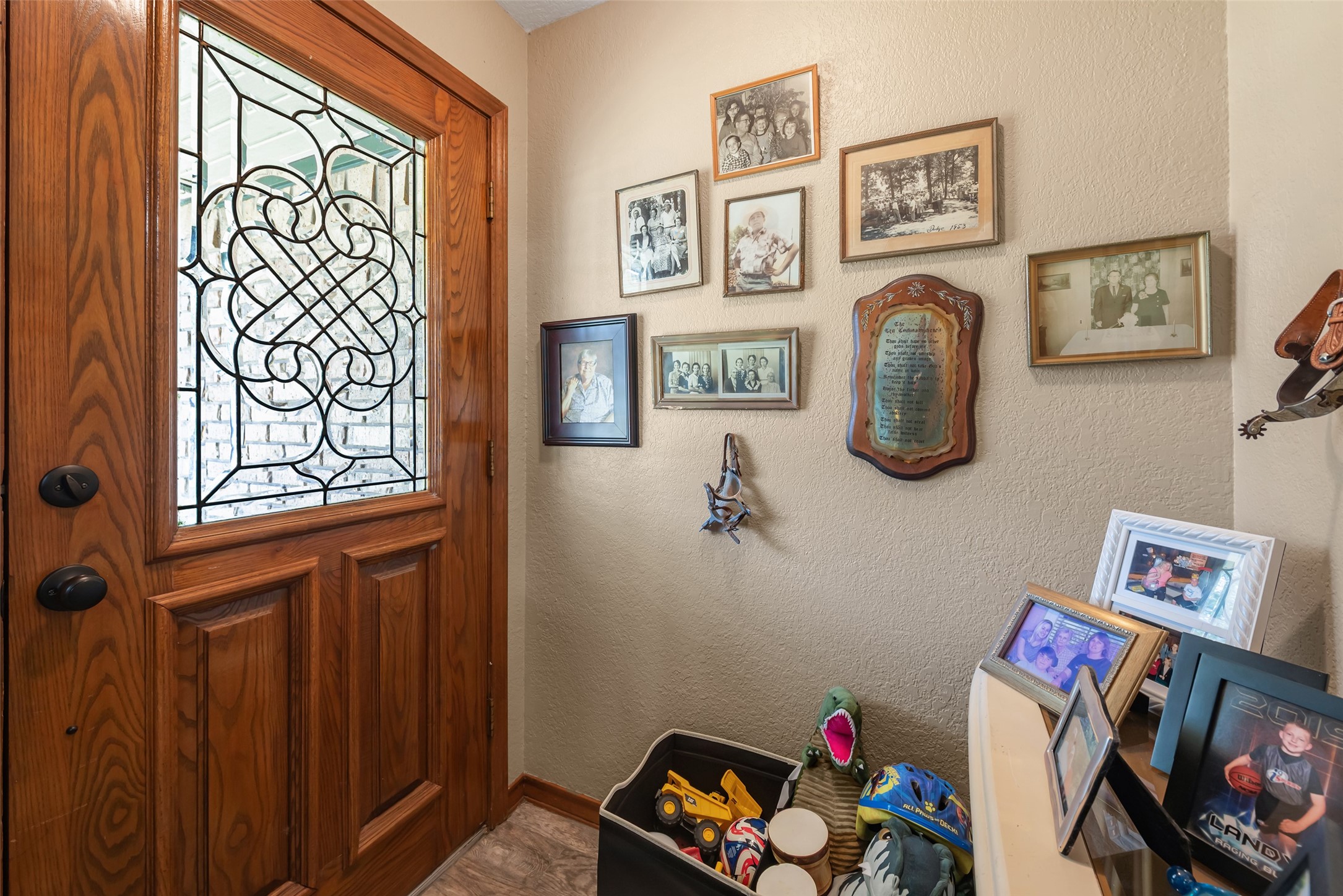 Listing photo 5