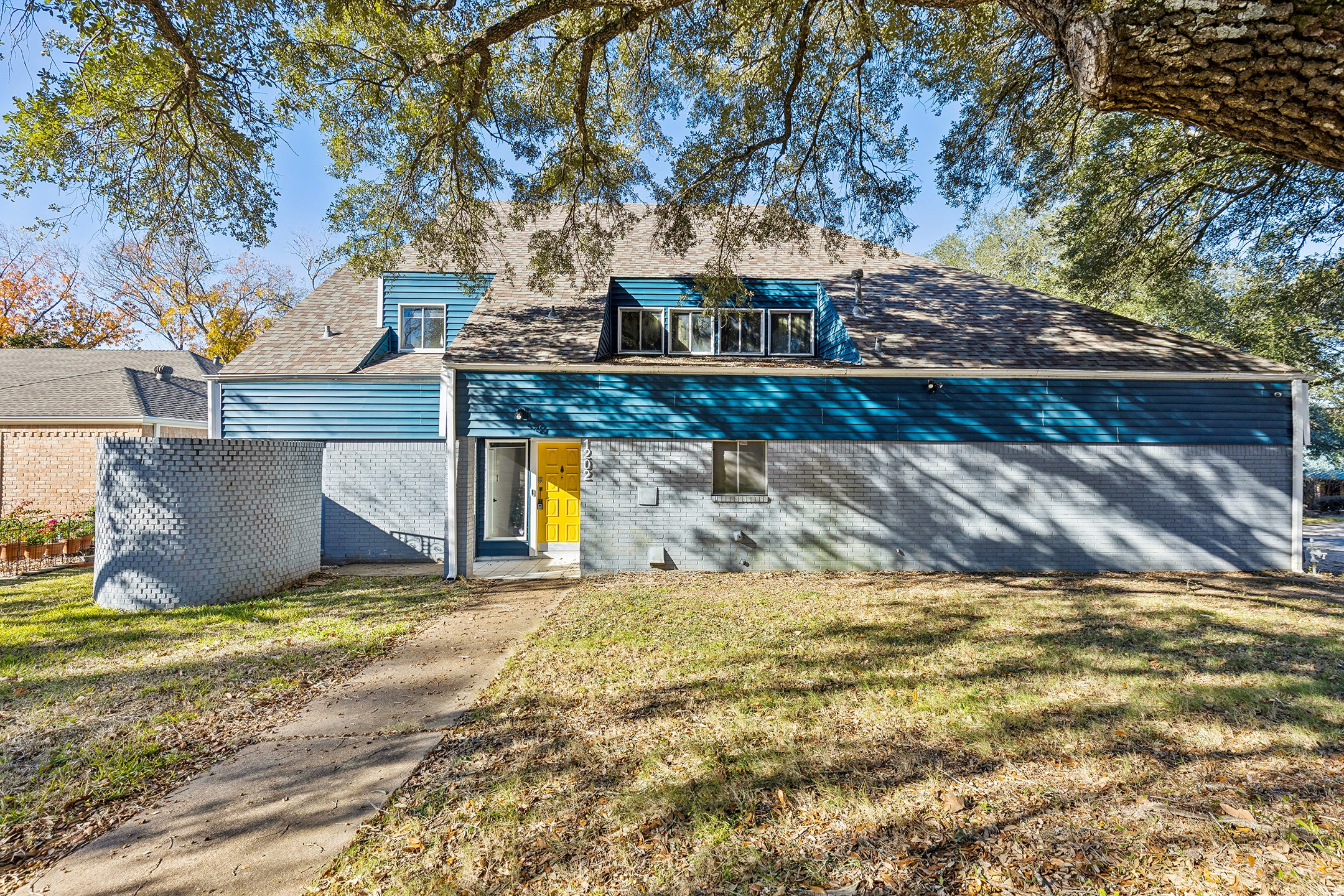 Listing photo 1