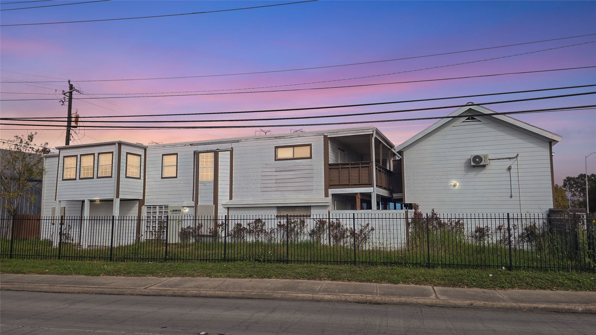 Listing photo 1
