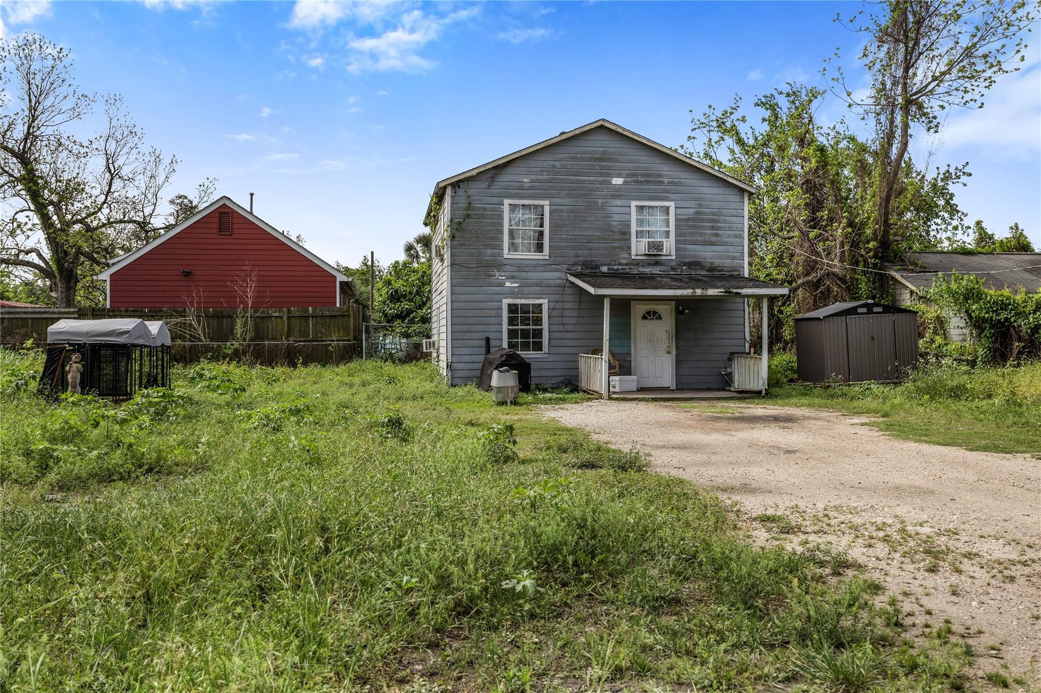 Listing photo 2