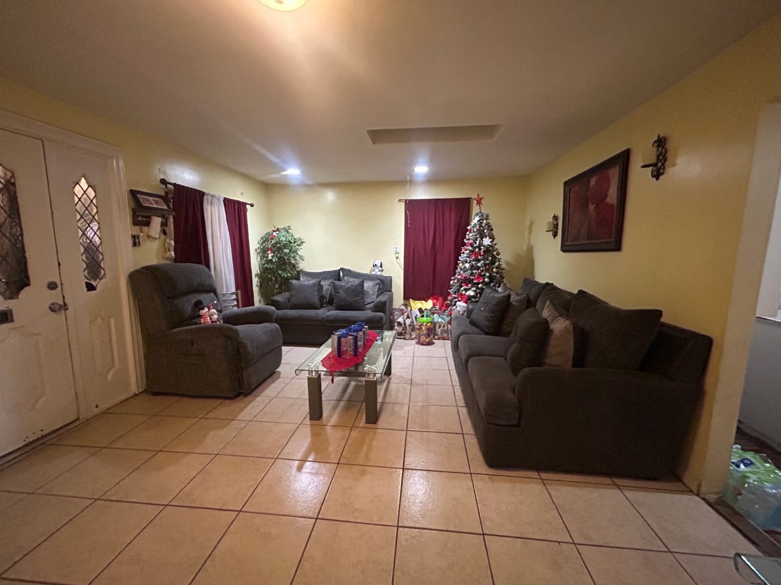 Listing photo 2