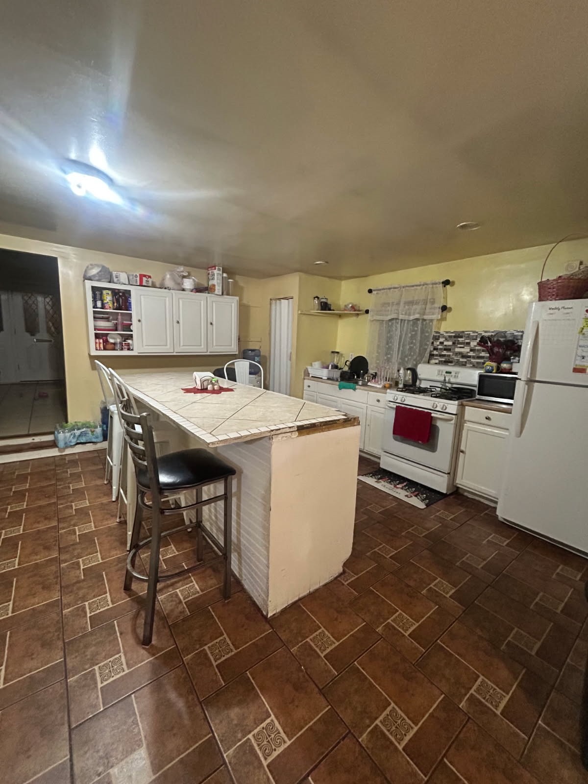 Listing photo 5