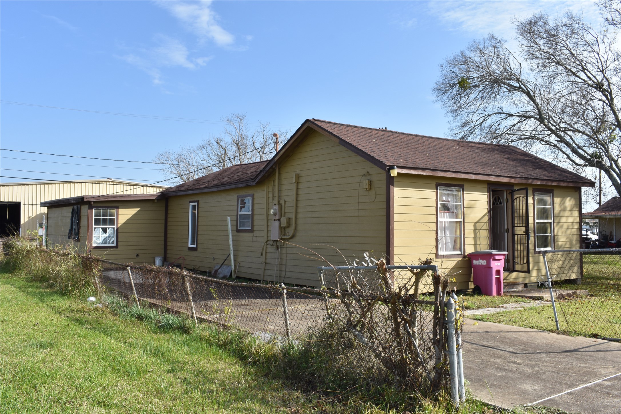 Listing photo 1