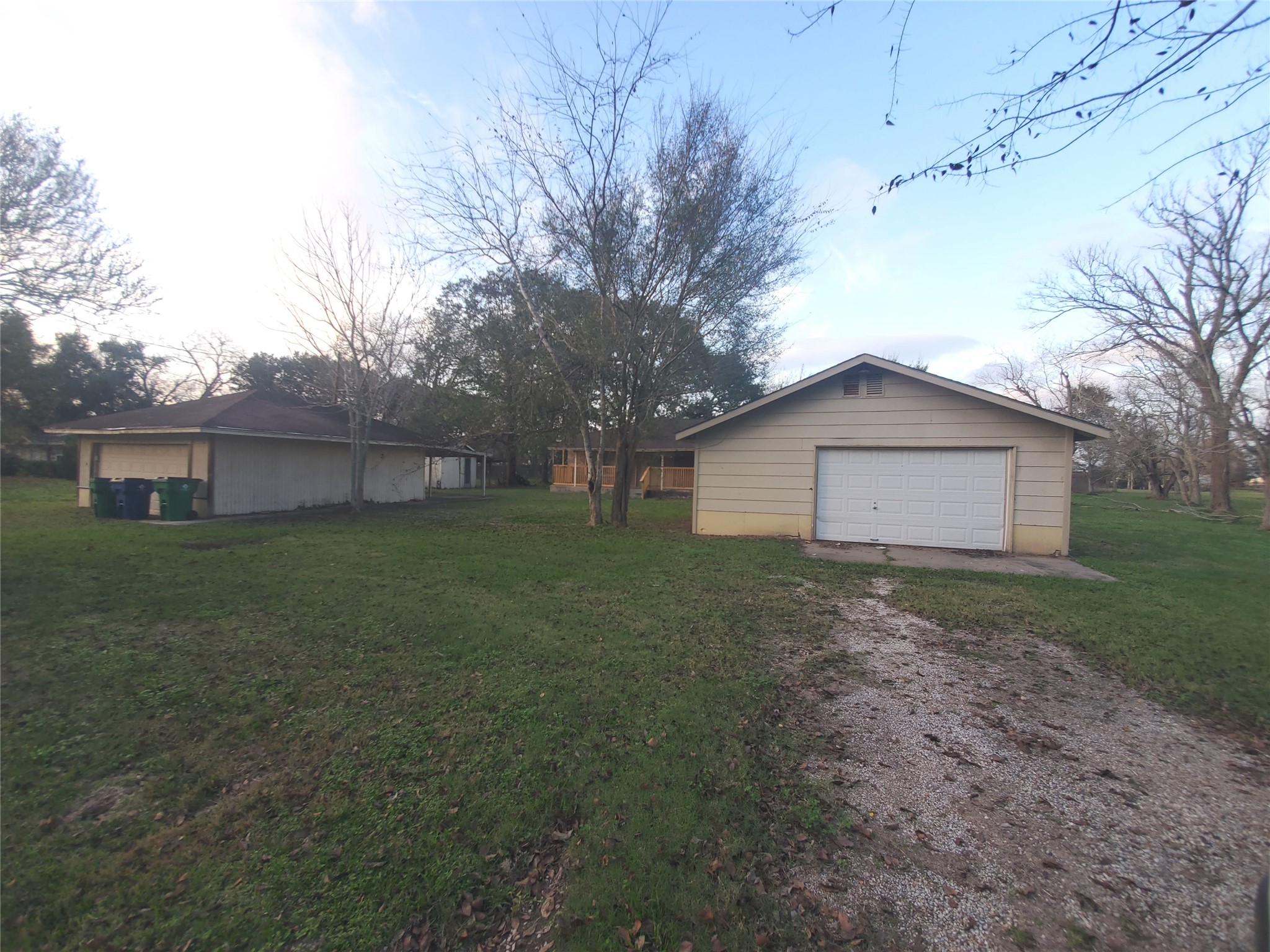 Listing photo 5