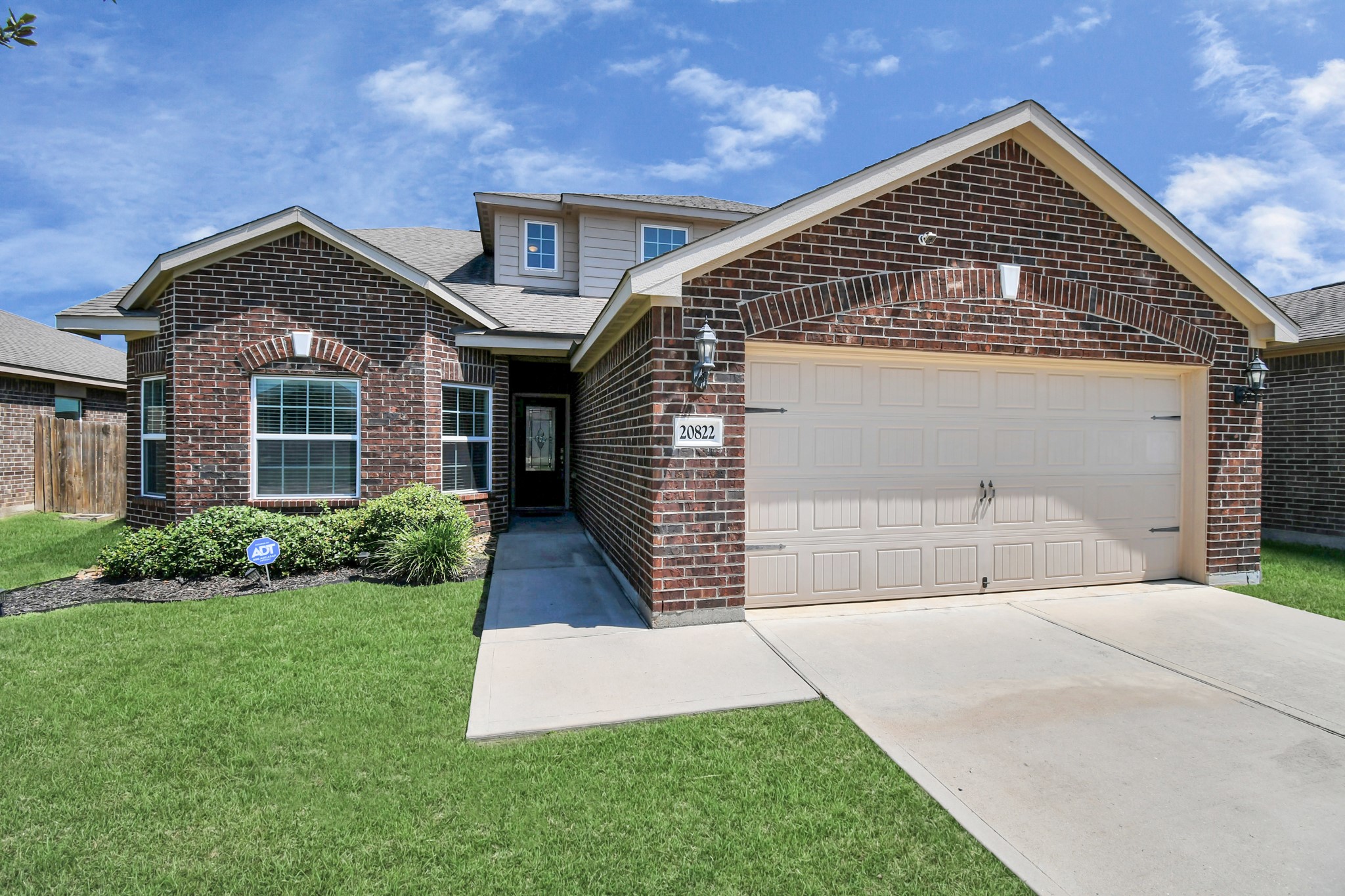 Listing photo 1