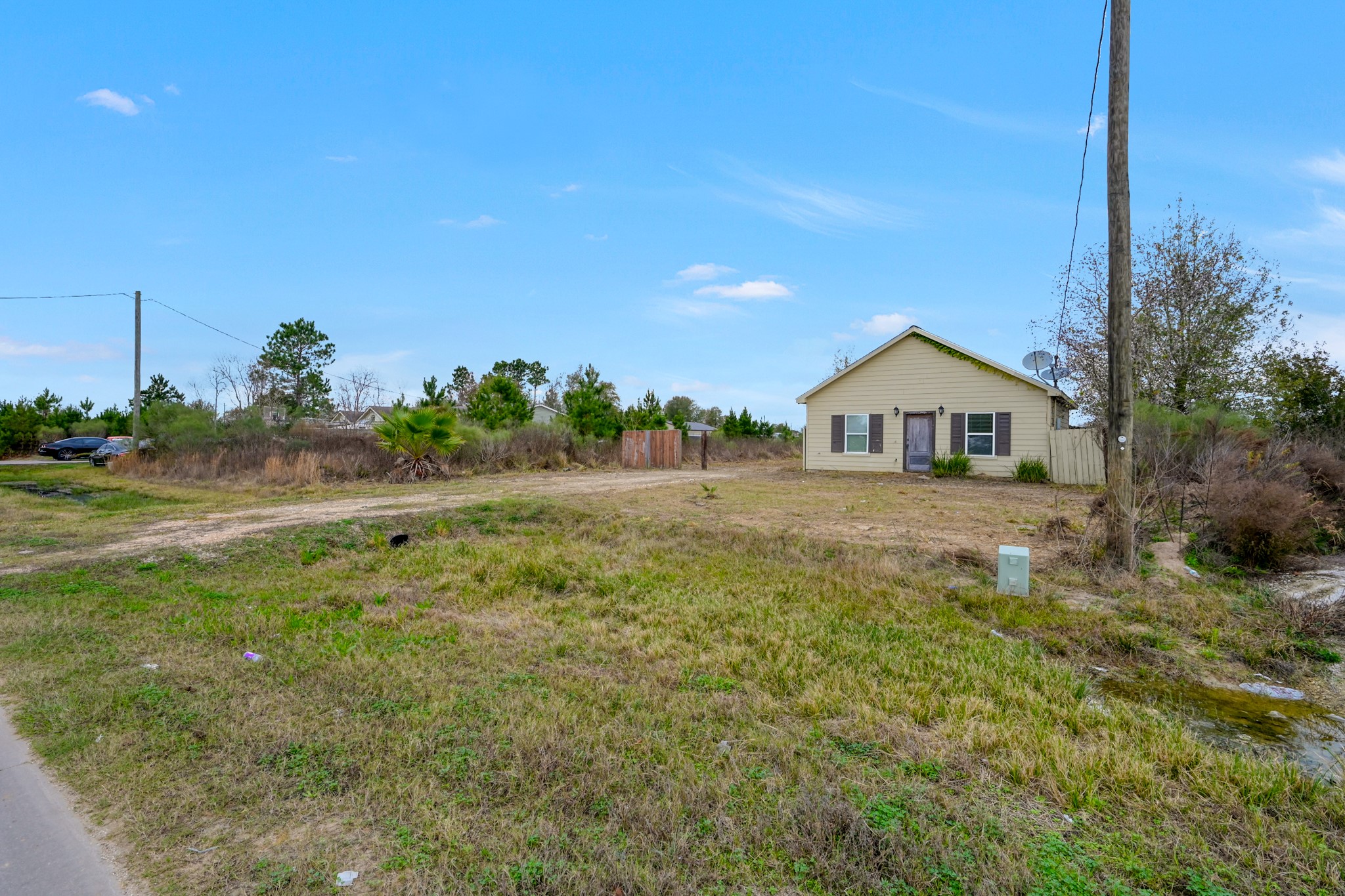 Listing photo 4