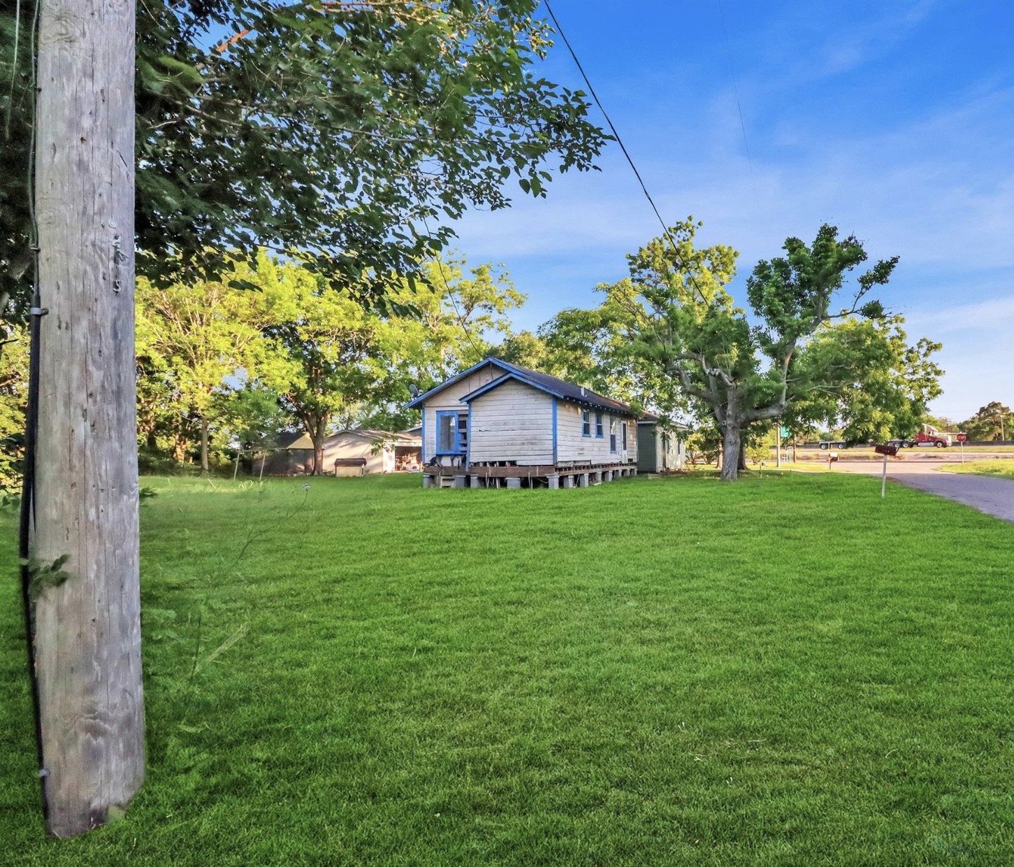 Listing photo 4
