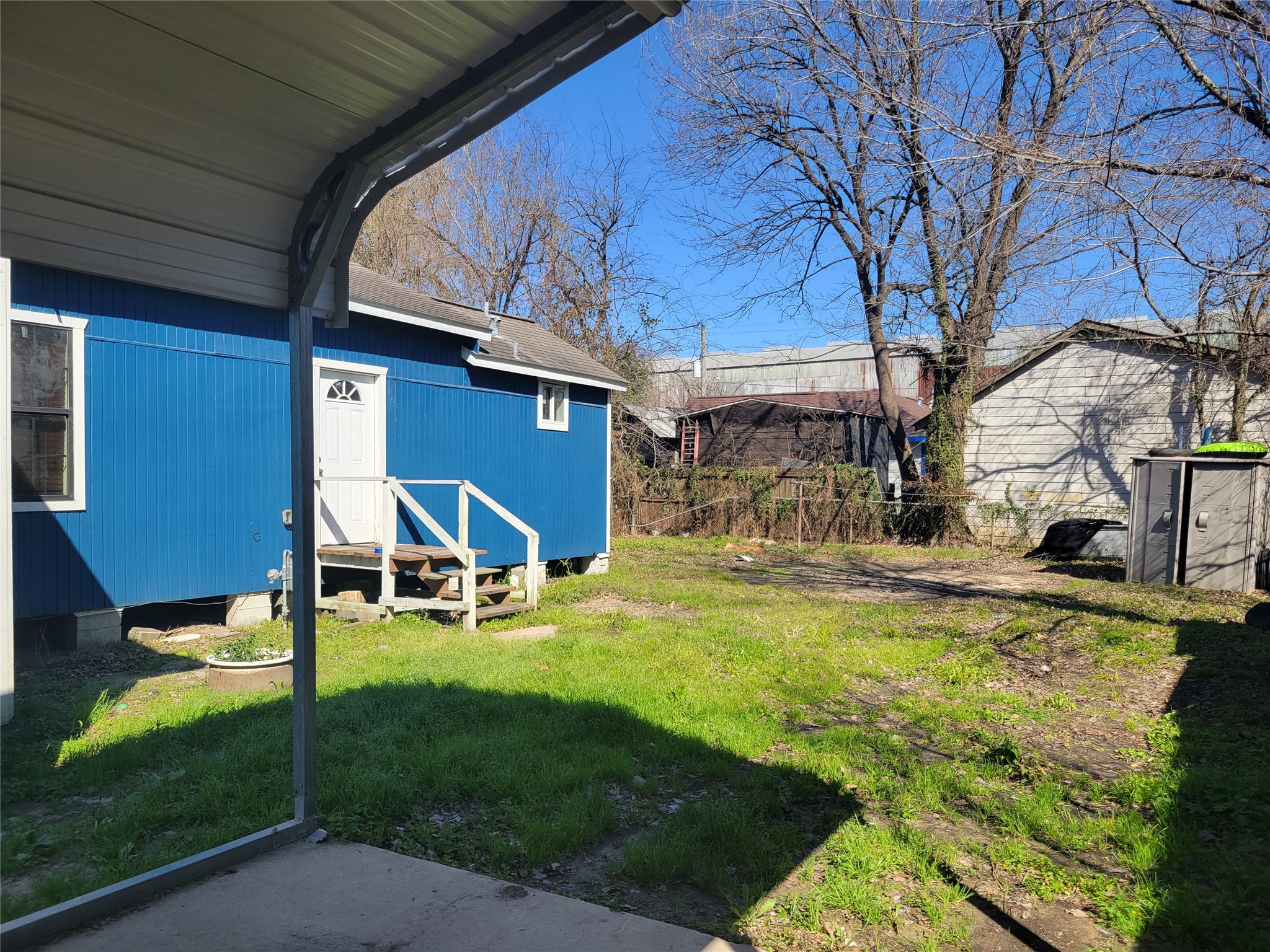 Listing photo 3