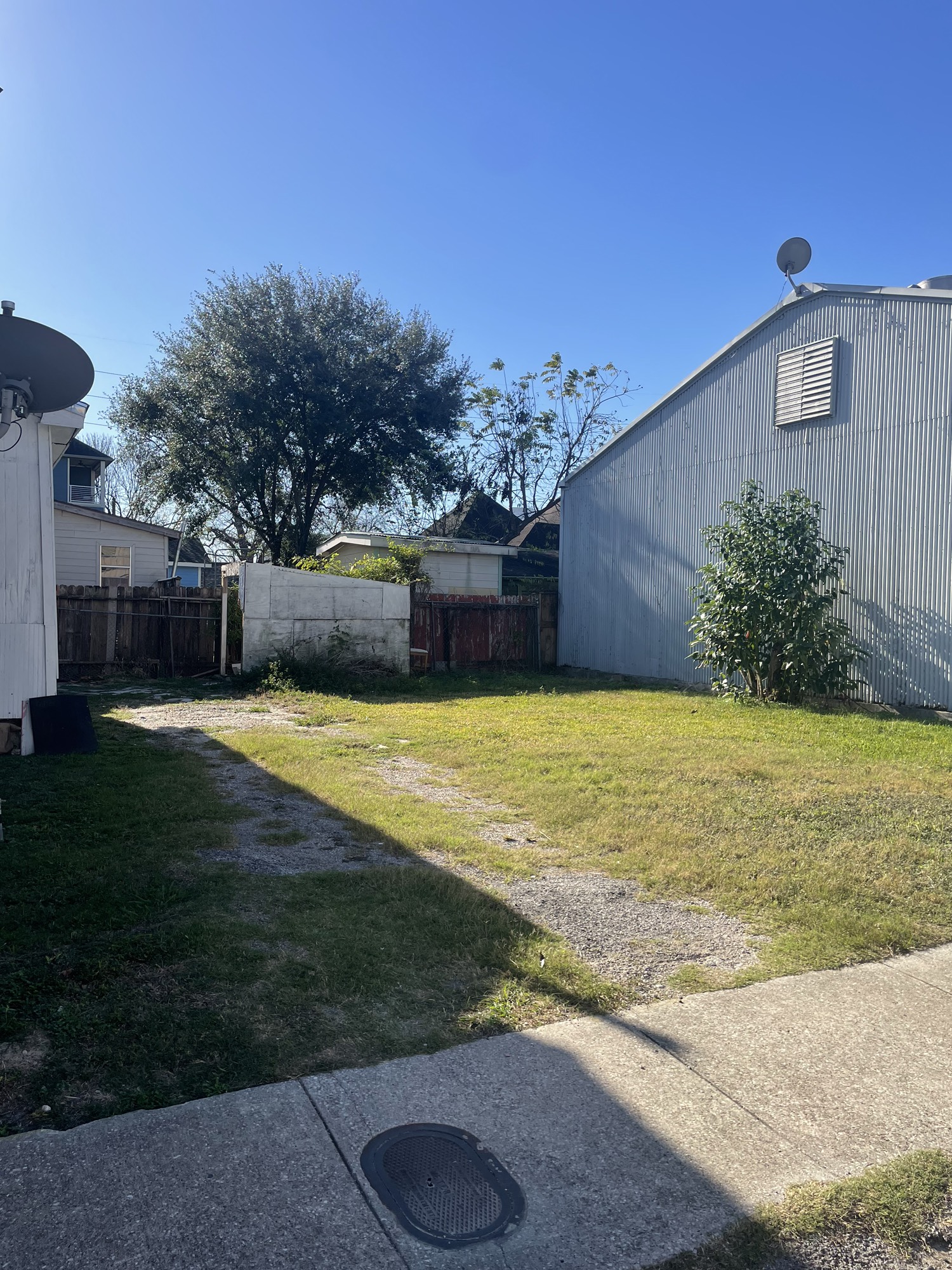 Listing photo 3