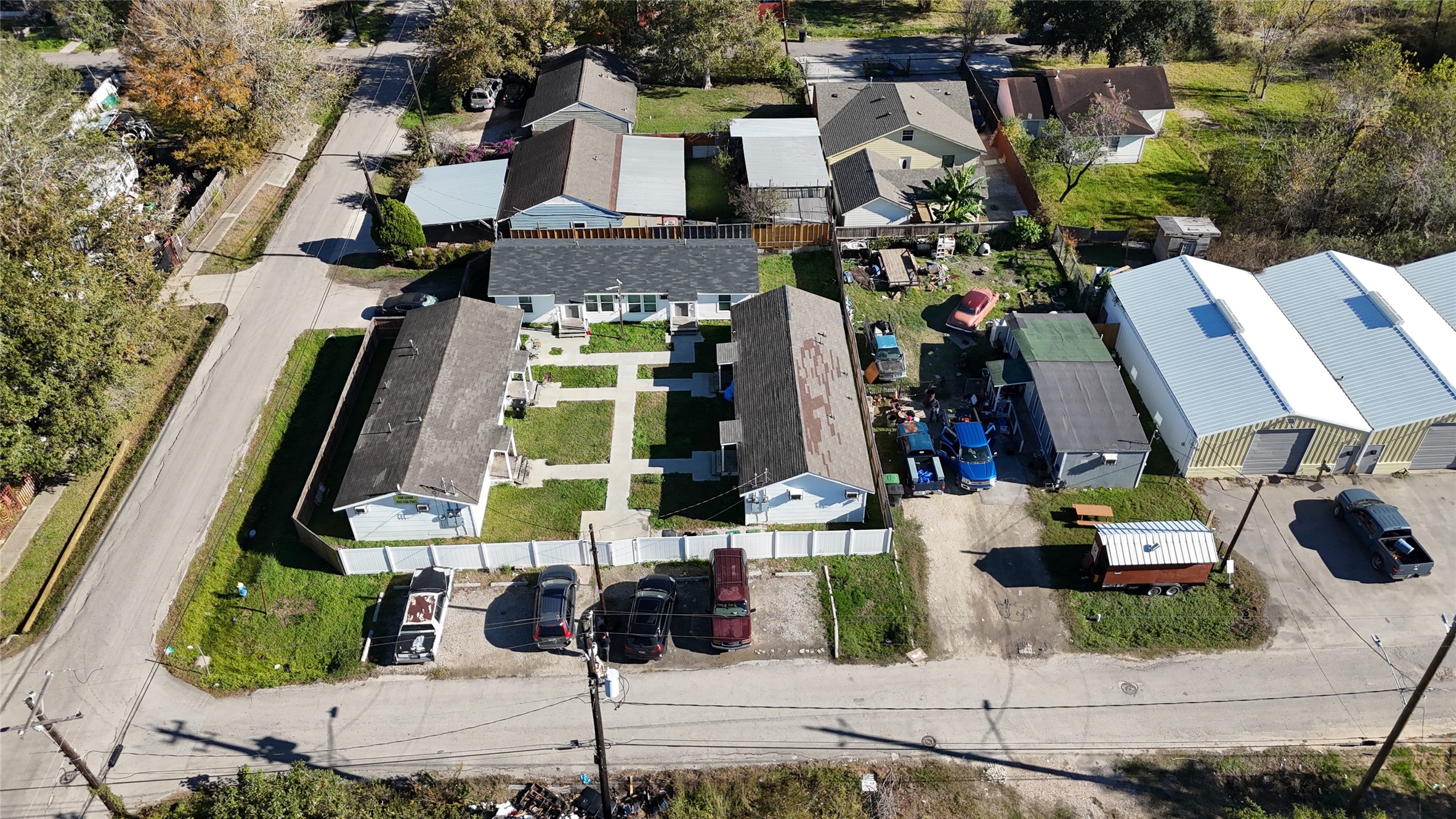Listing photo 3