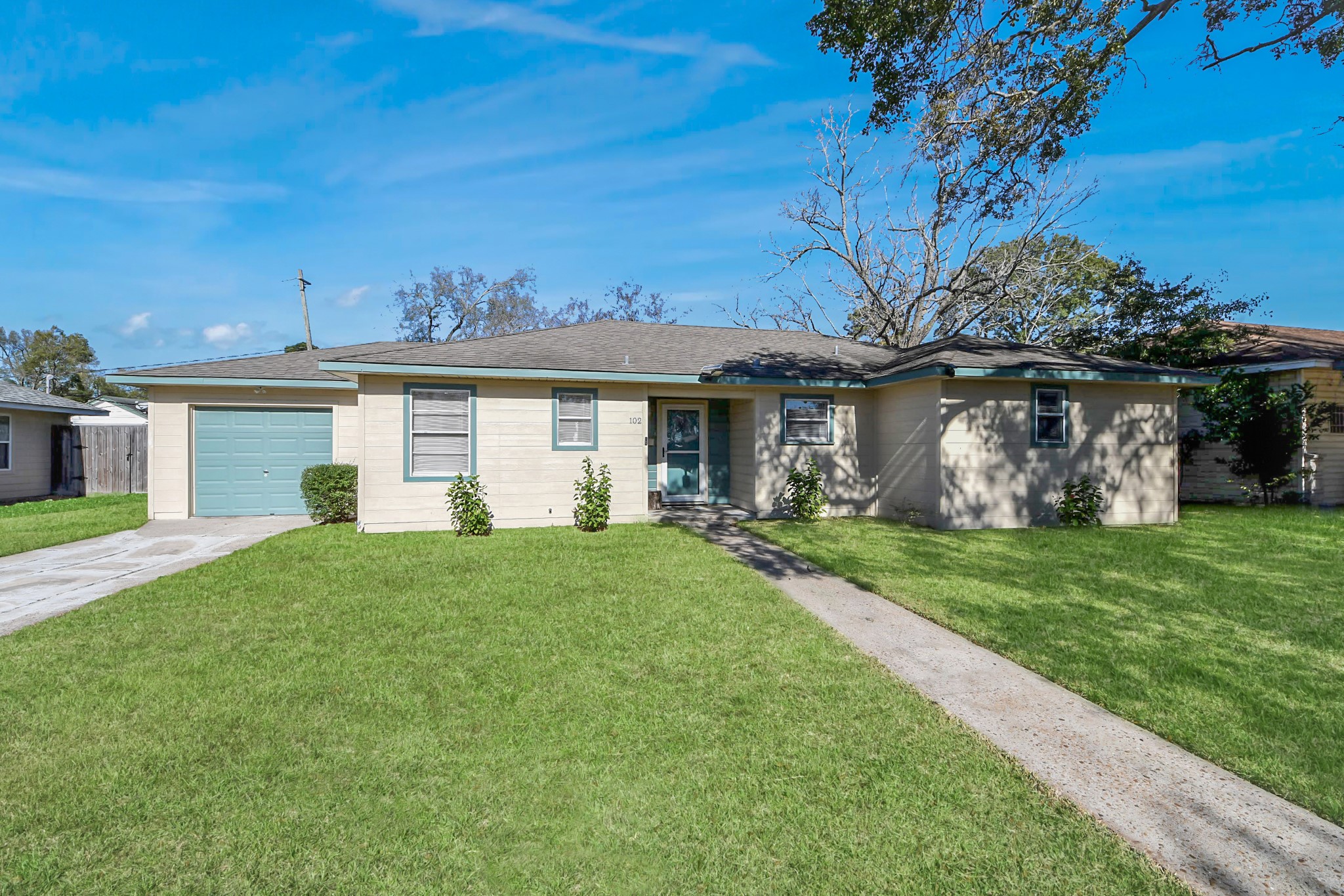 Listing photo 1