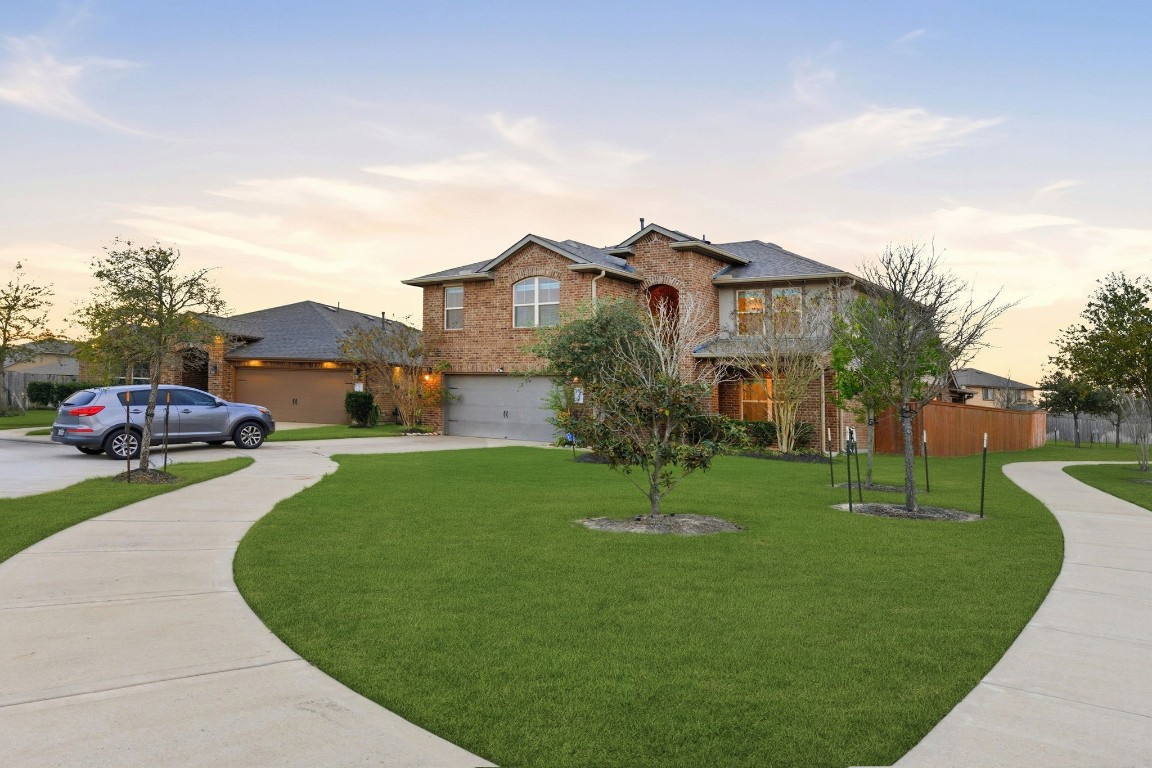 Listing photo 1