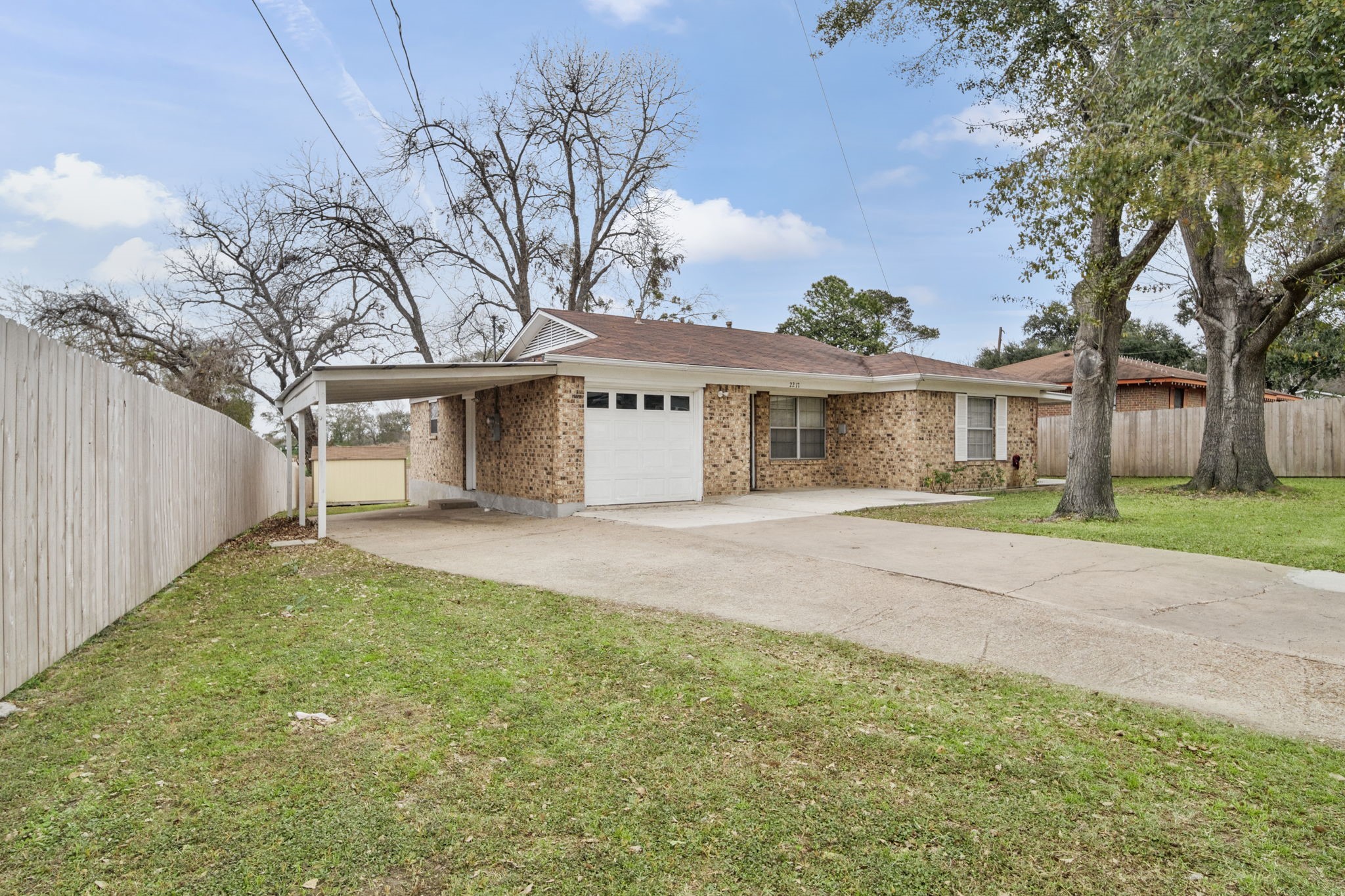 Listing photo 2