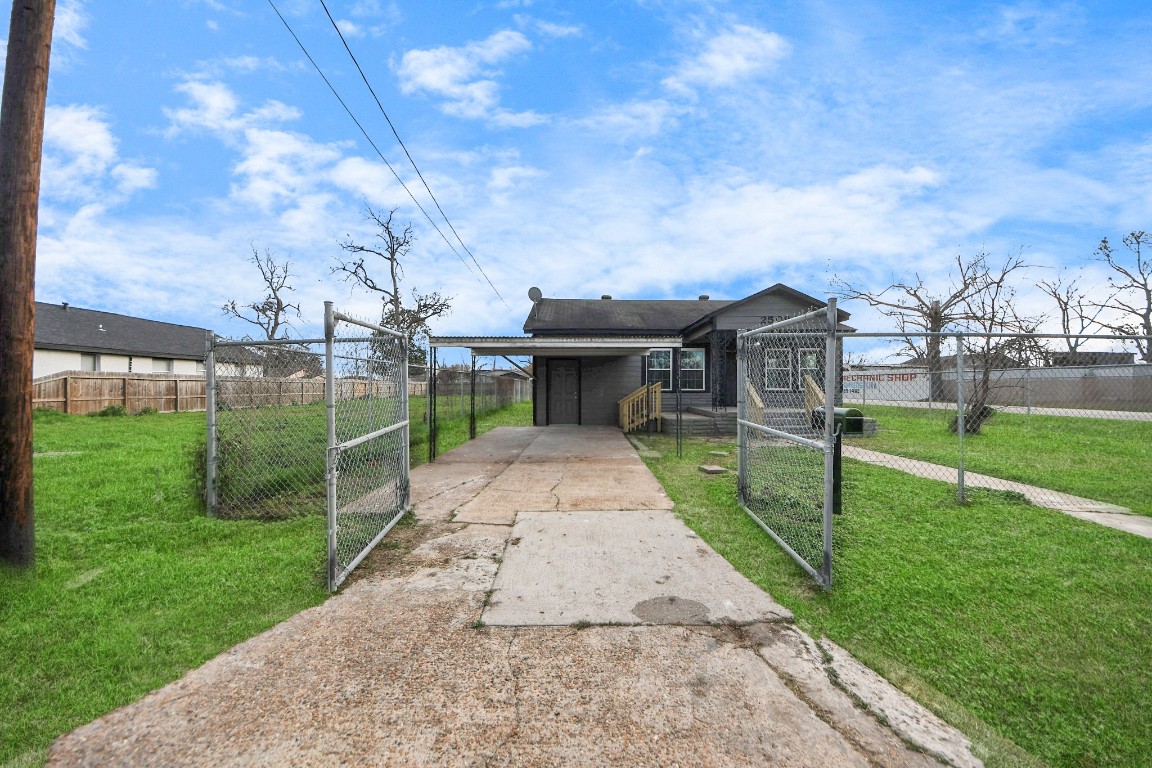 Listing photo 1