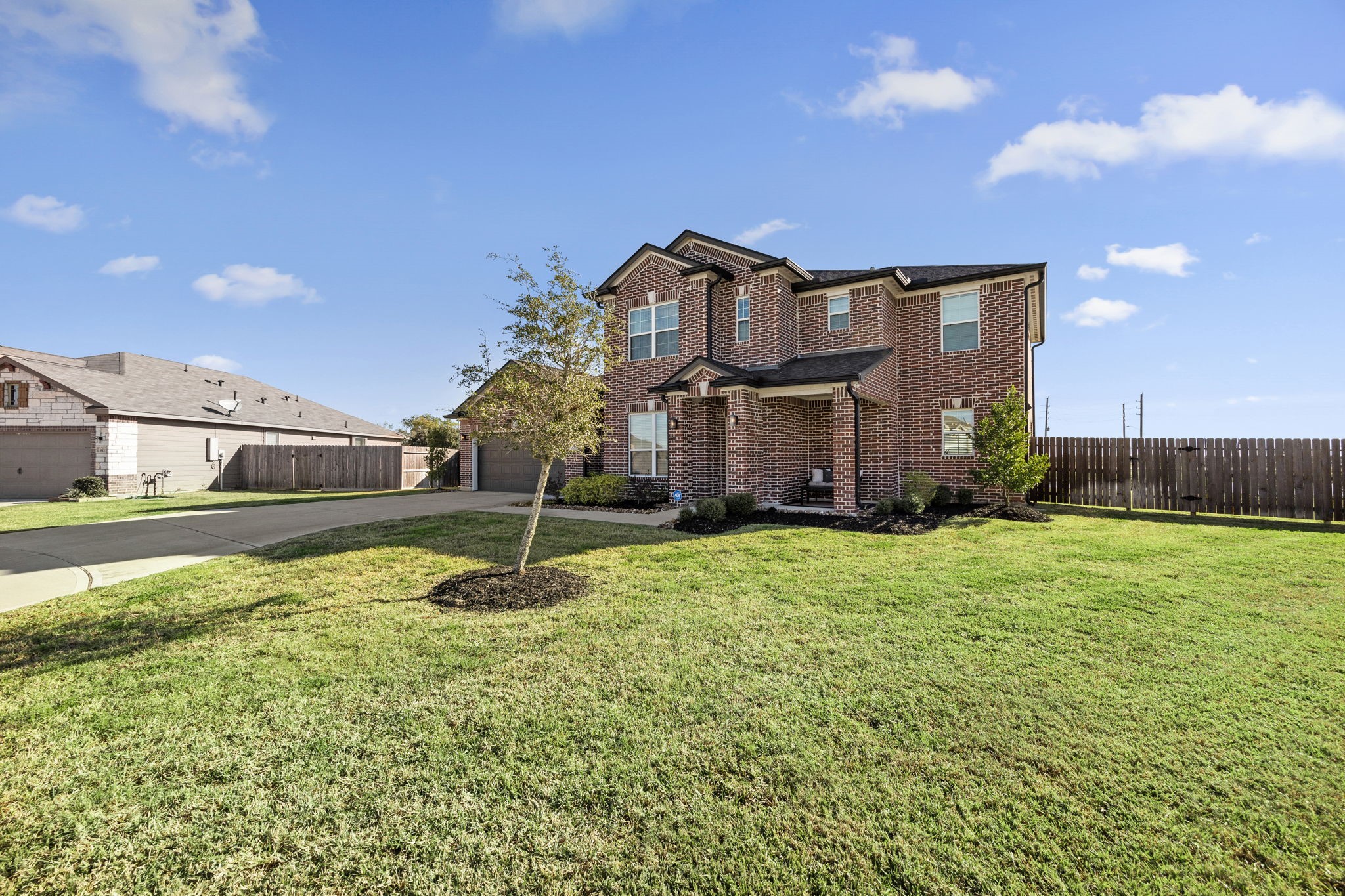 Listing photo 1