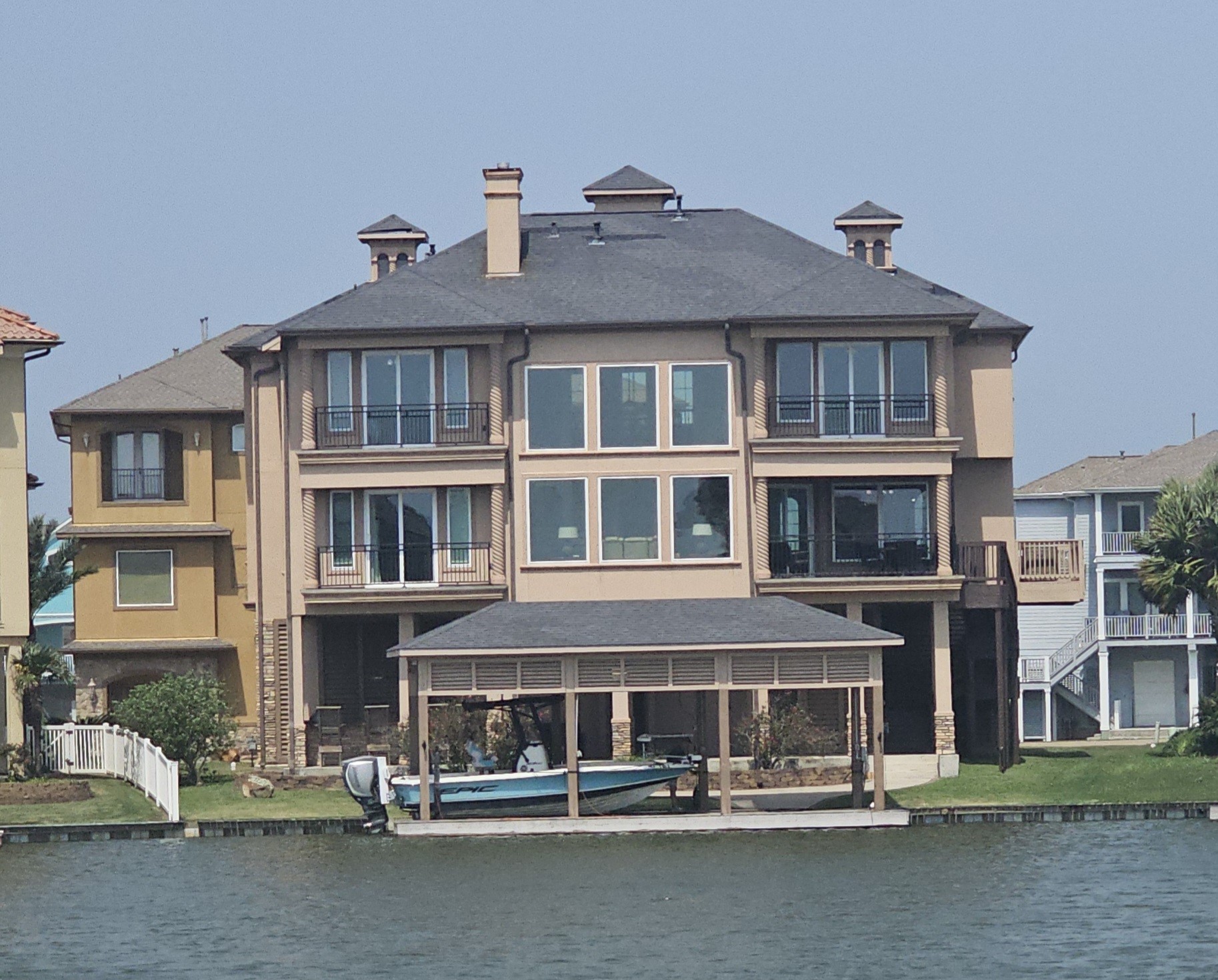 Listing photo 3