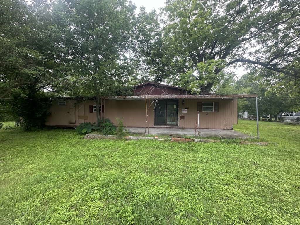 Listing photo 1