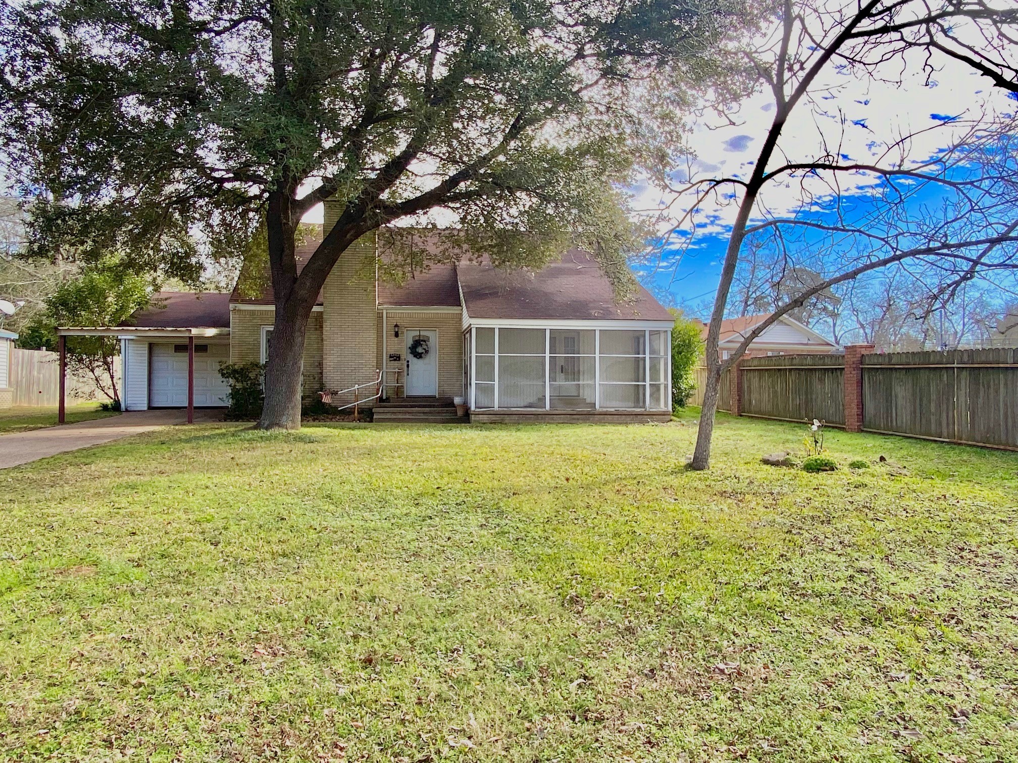 Listing photo 1