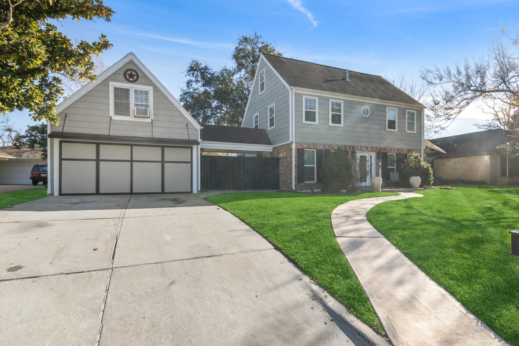 Listing photo 1