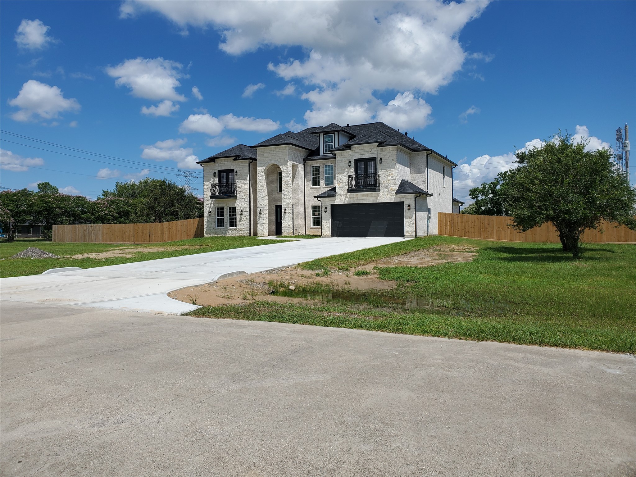 Listing photo 1