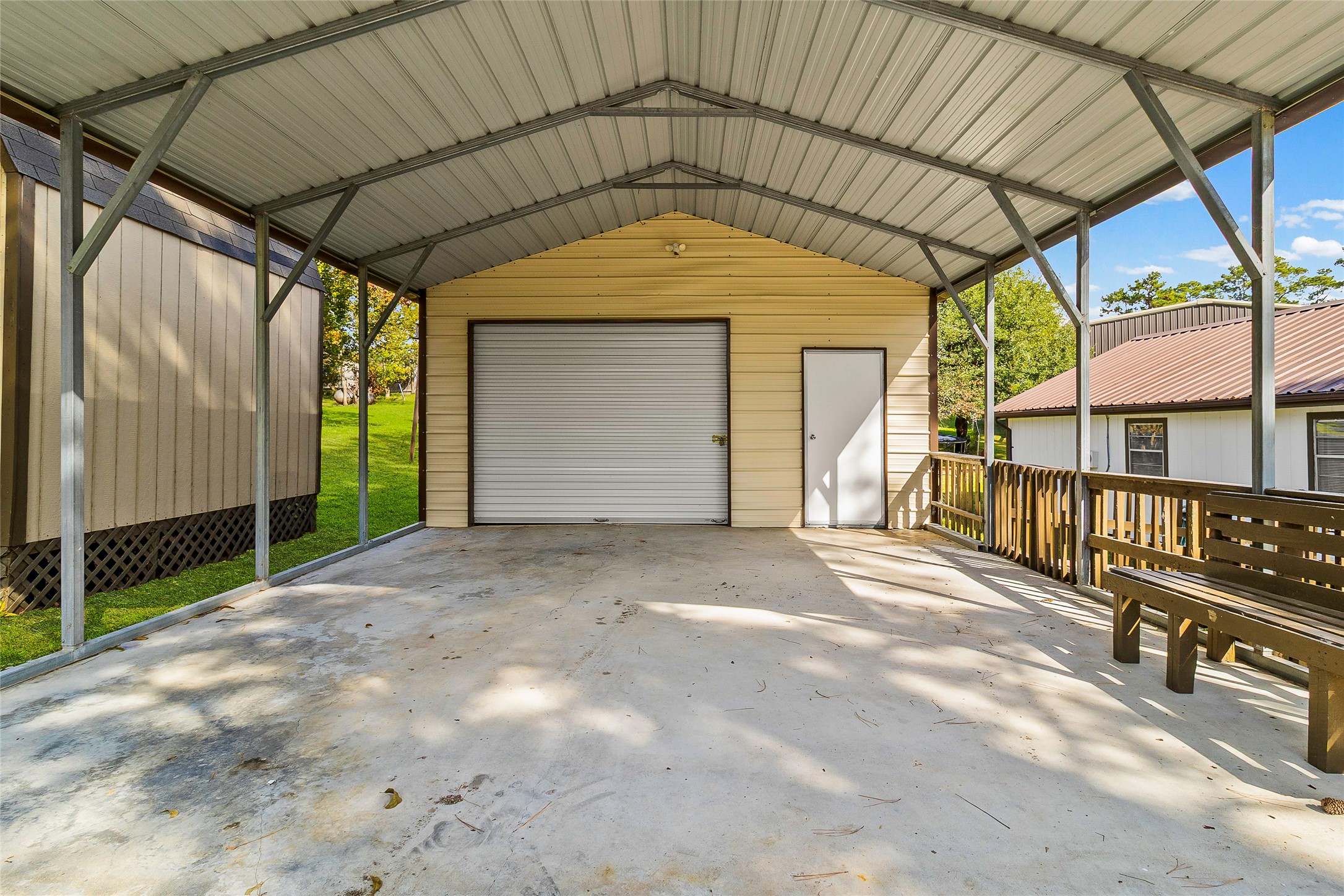 Listing photo 1