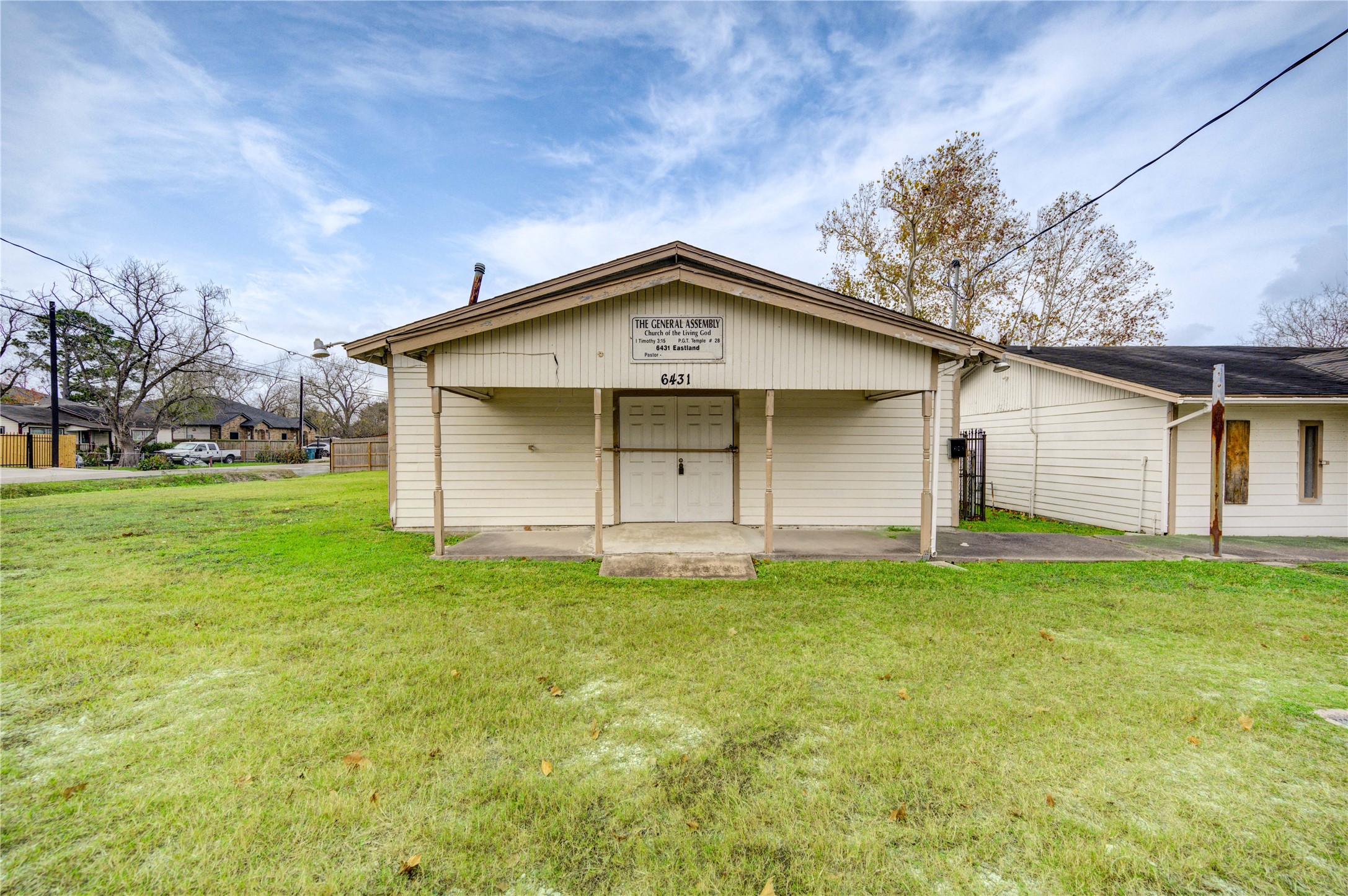 Listing photo 2