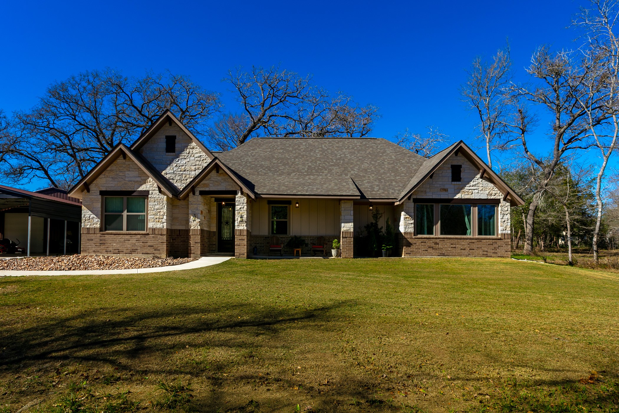Listing photo 1