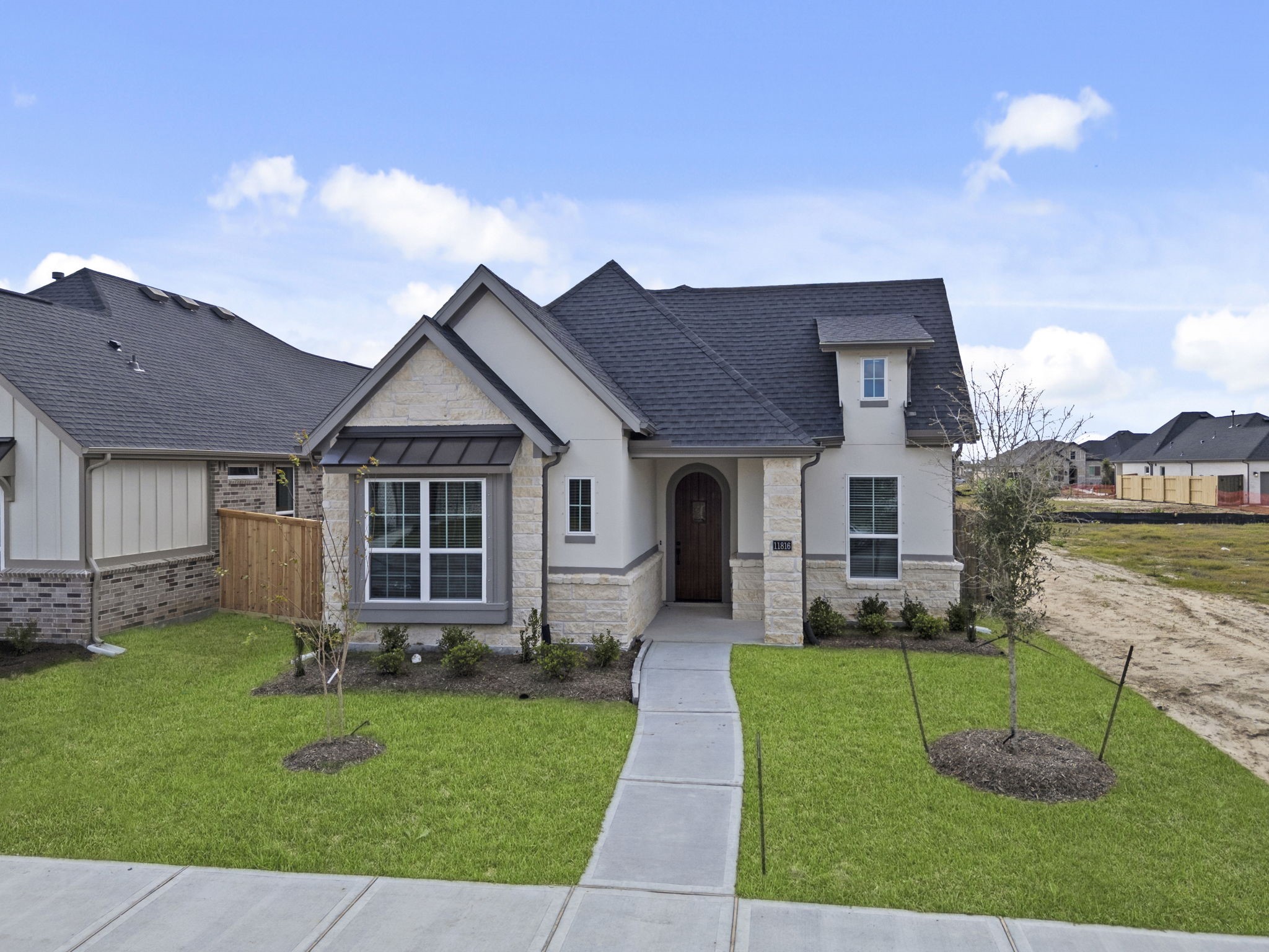 Listing photo 1