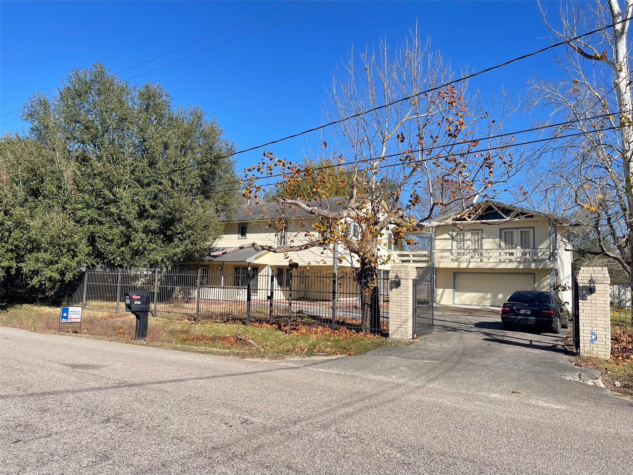 Listing photo 1