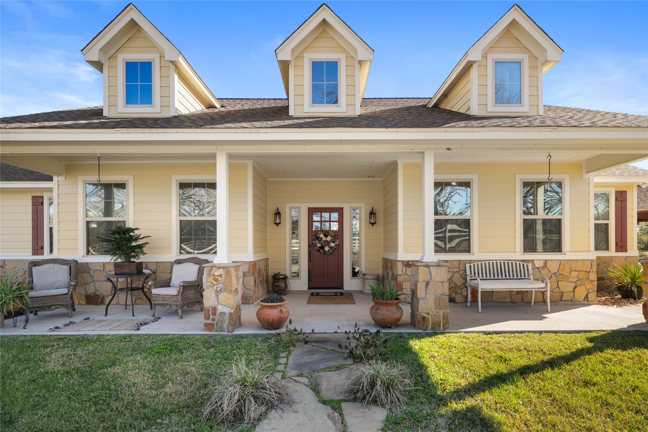 Listing photo 1