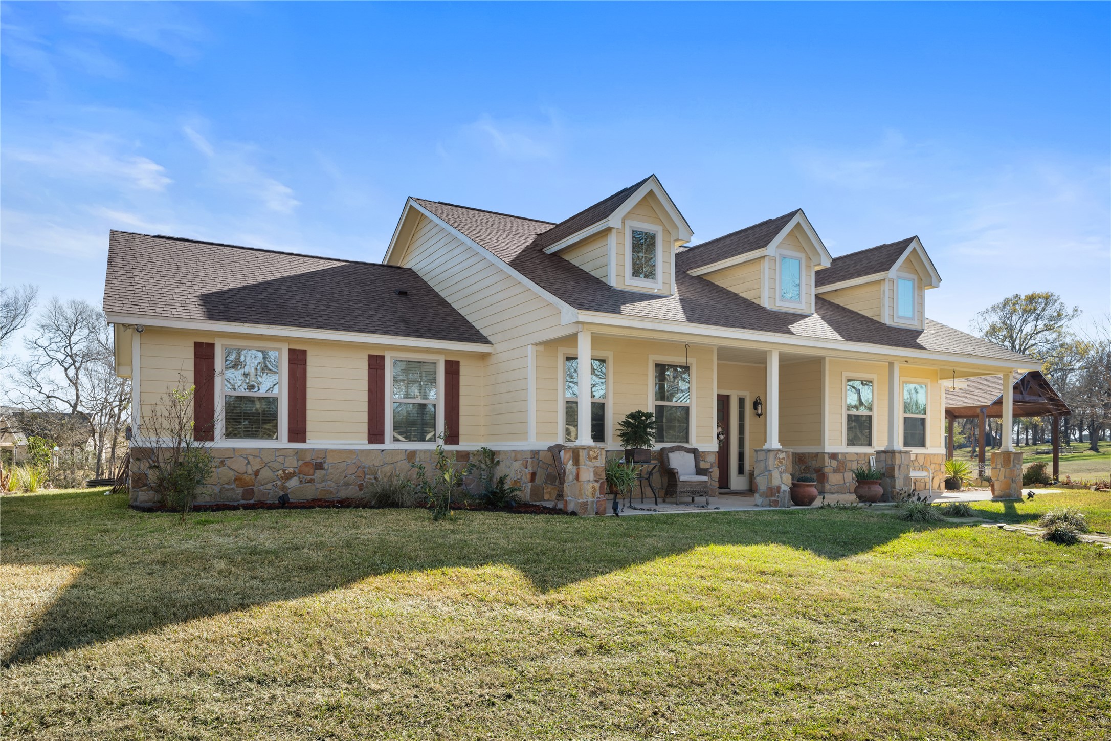 Listing photo 1