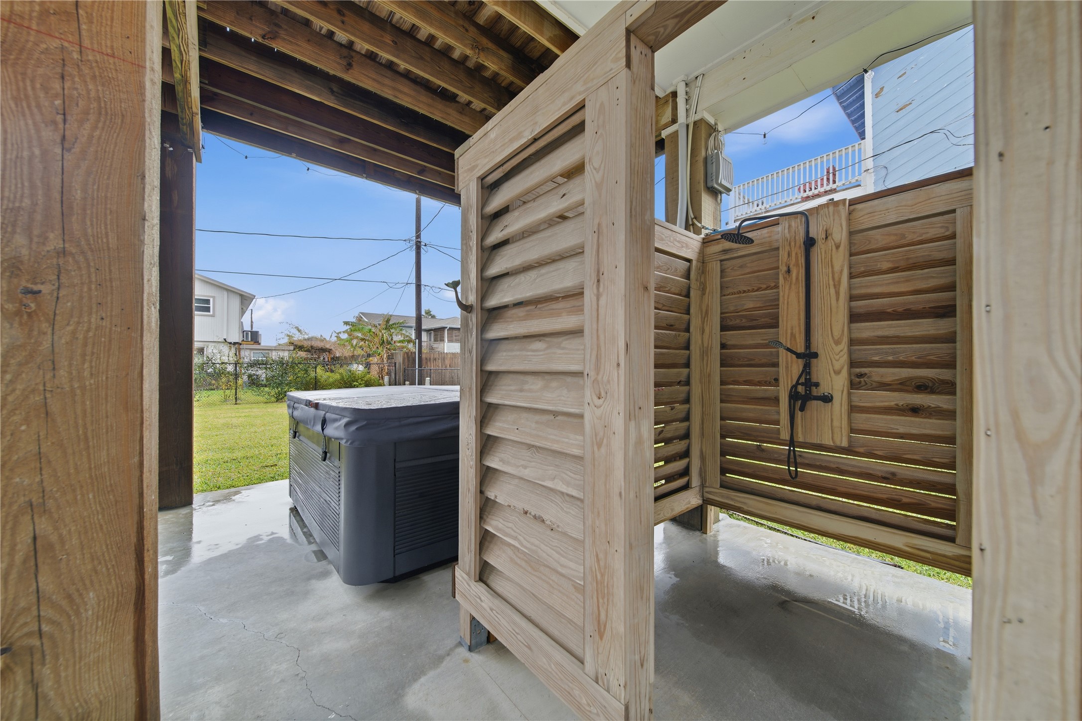 Listing photo 5