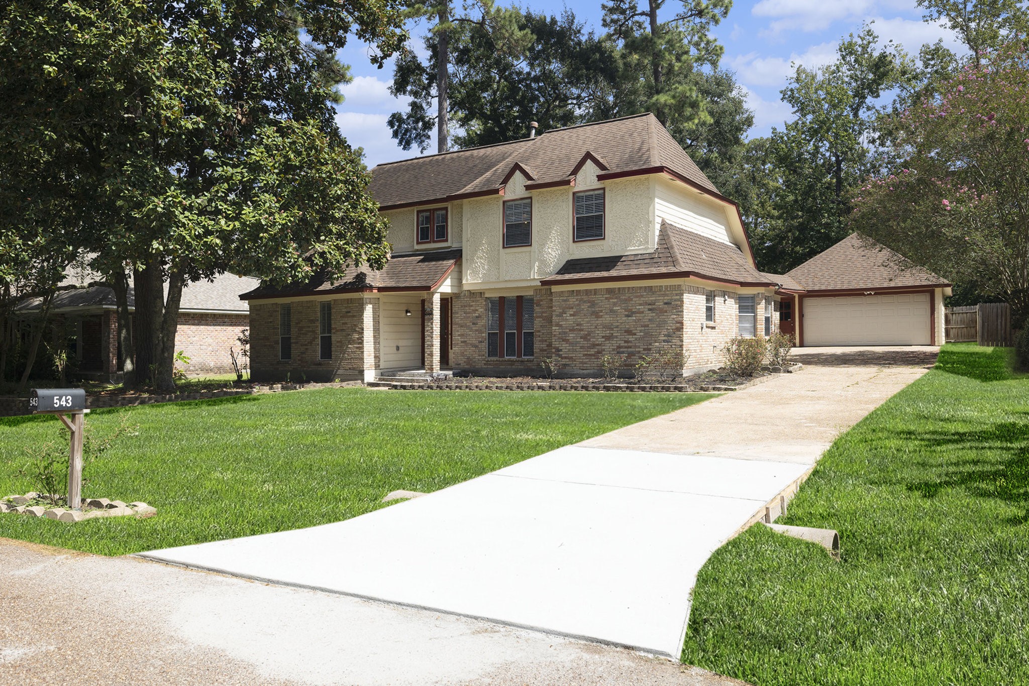 Listing photo 1