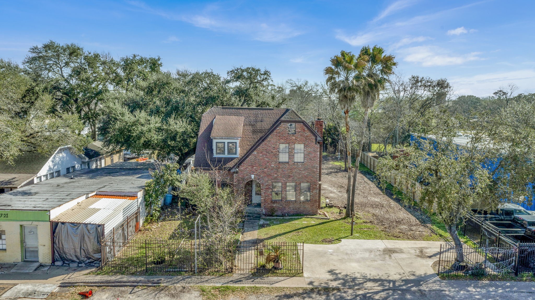 Listing photo 1