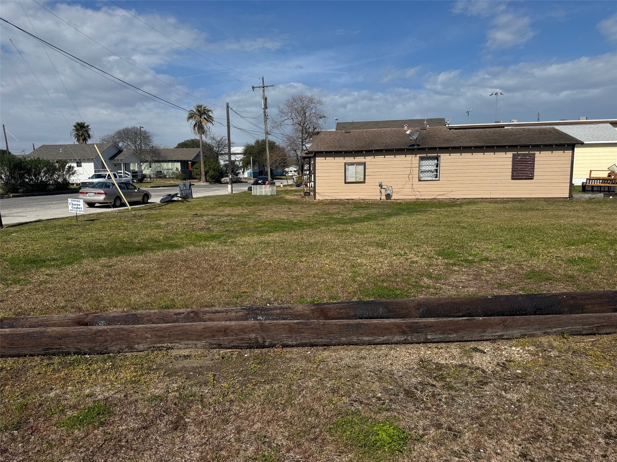 Listing photo 3