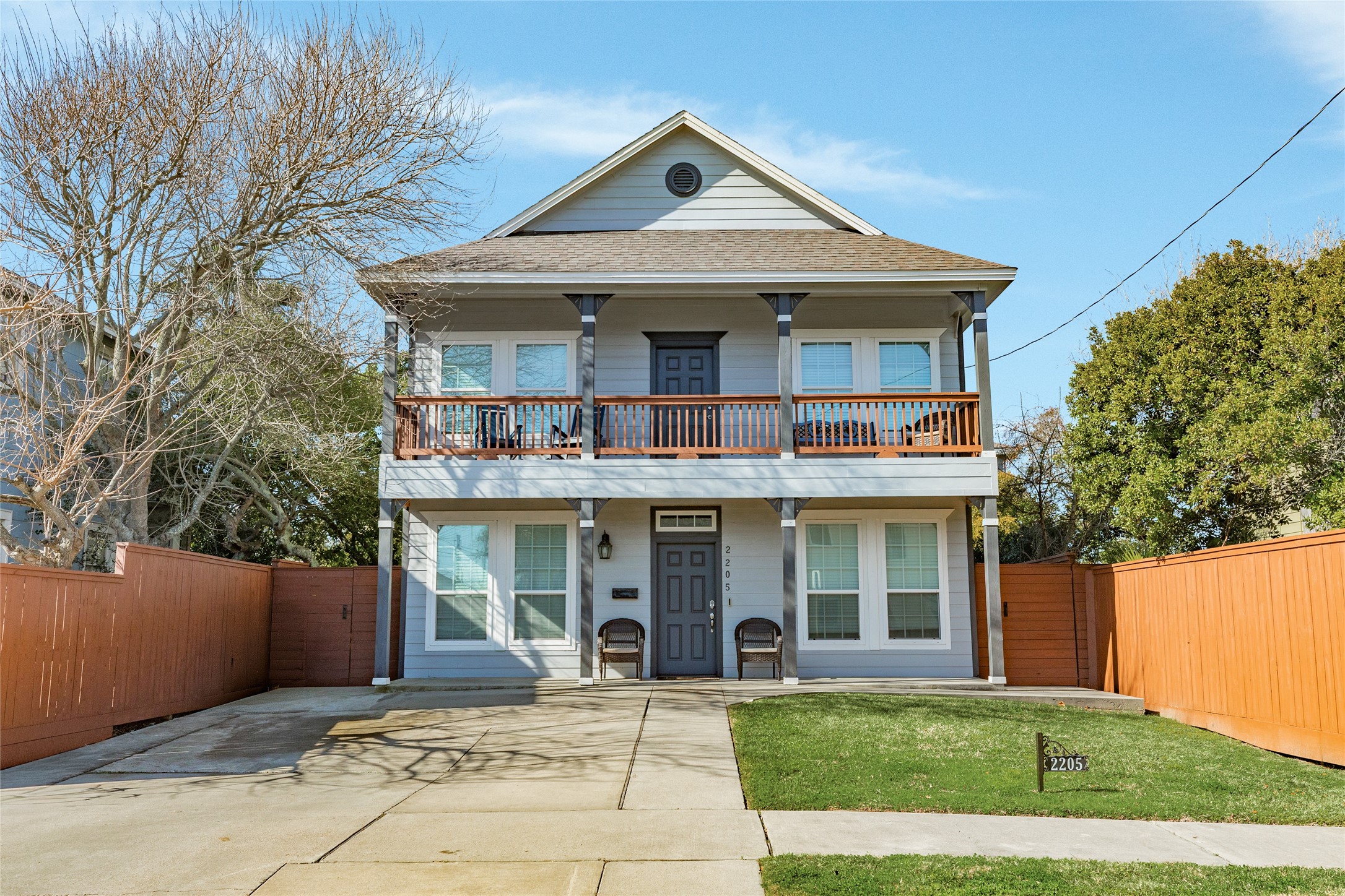 Listing photo 3