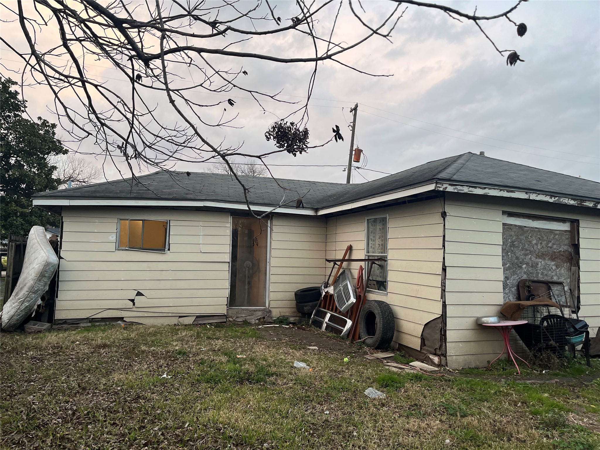 Listing photo 1