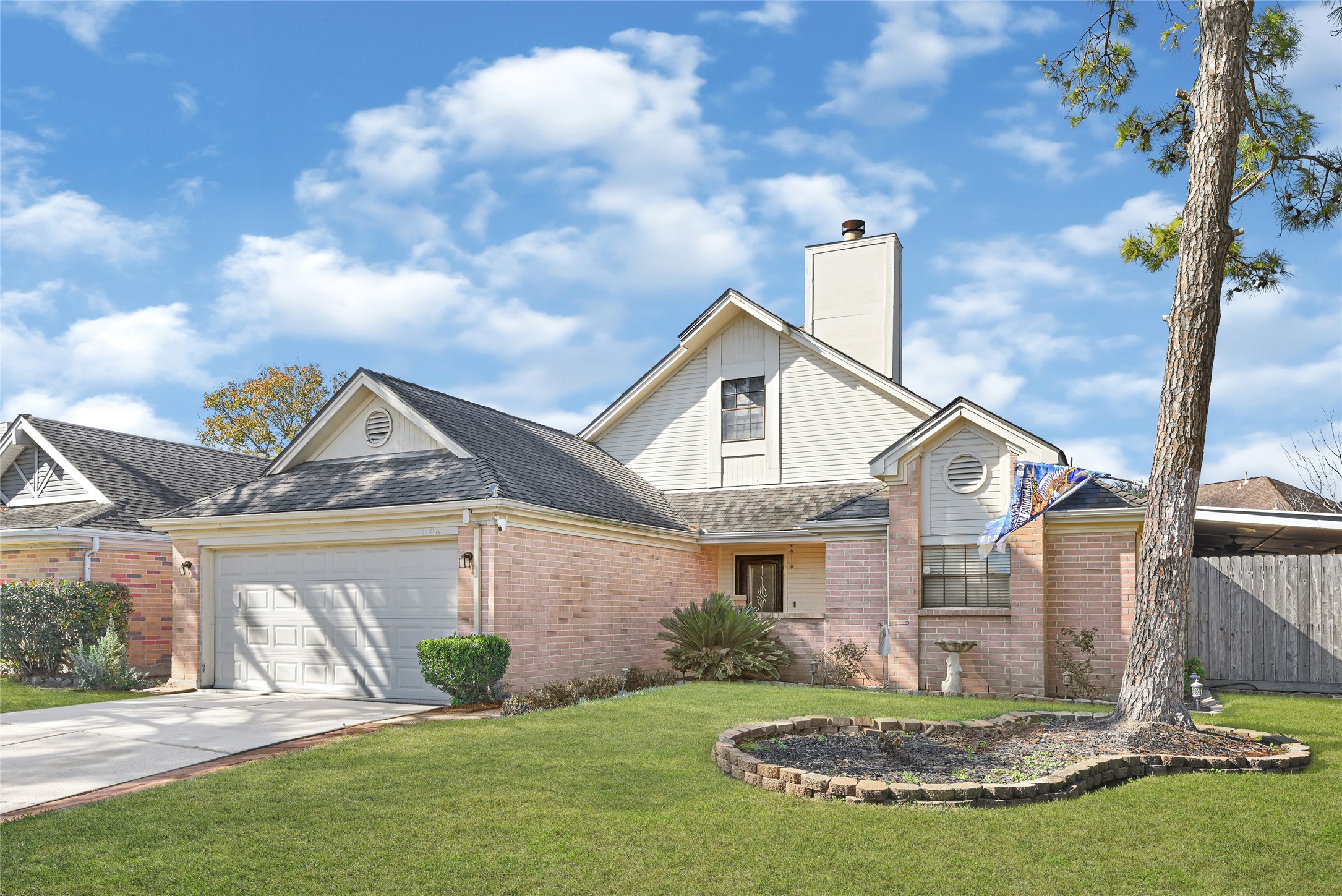 Listing photo 1
