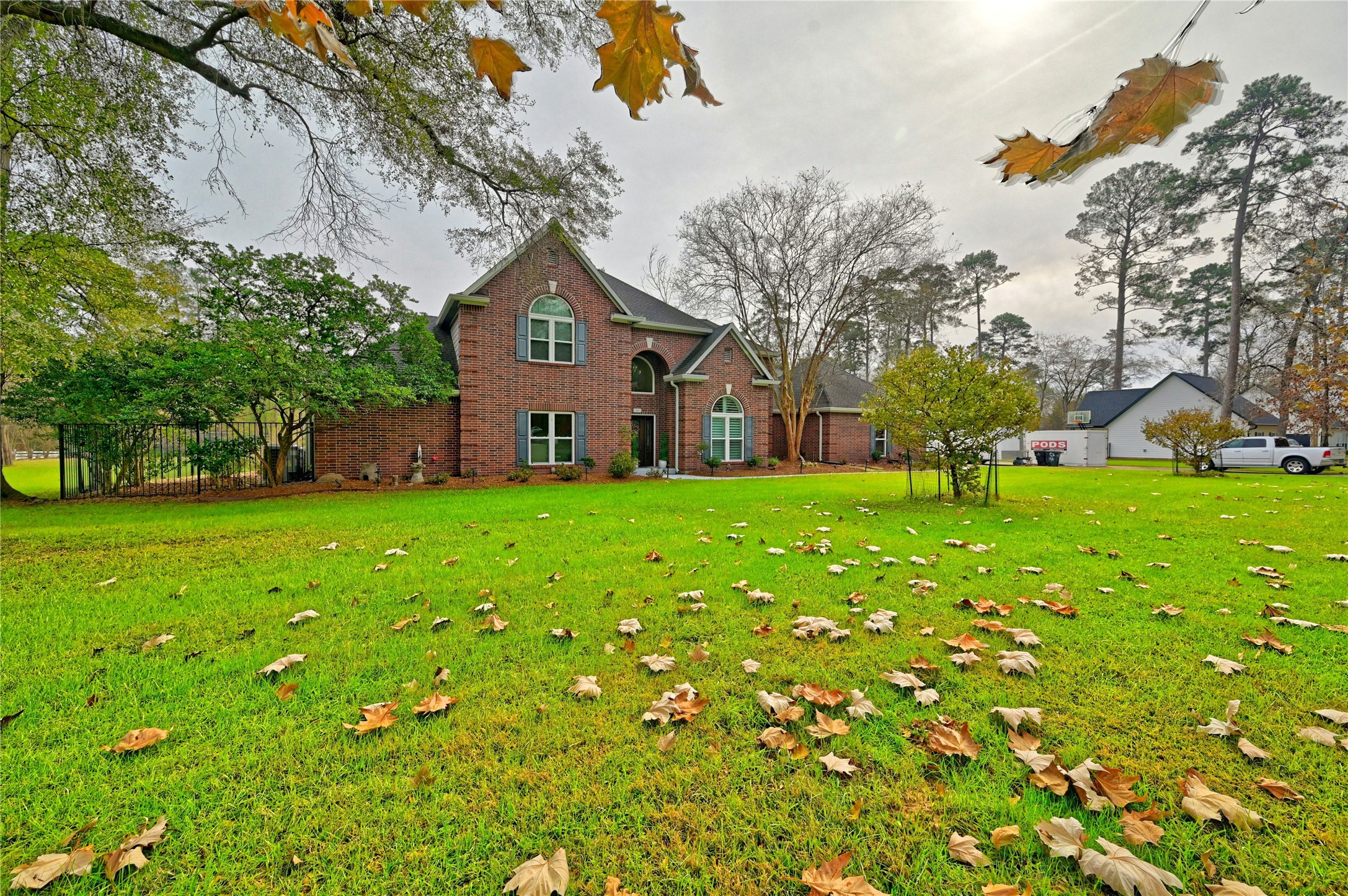 Listing photo 3