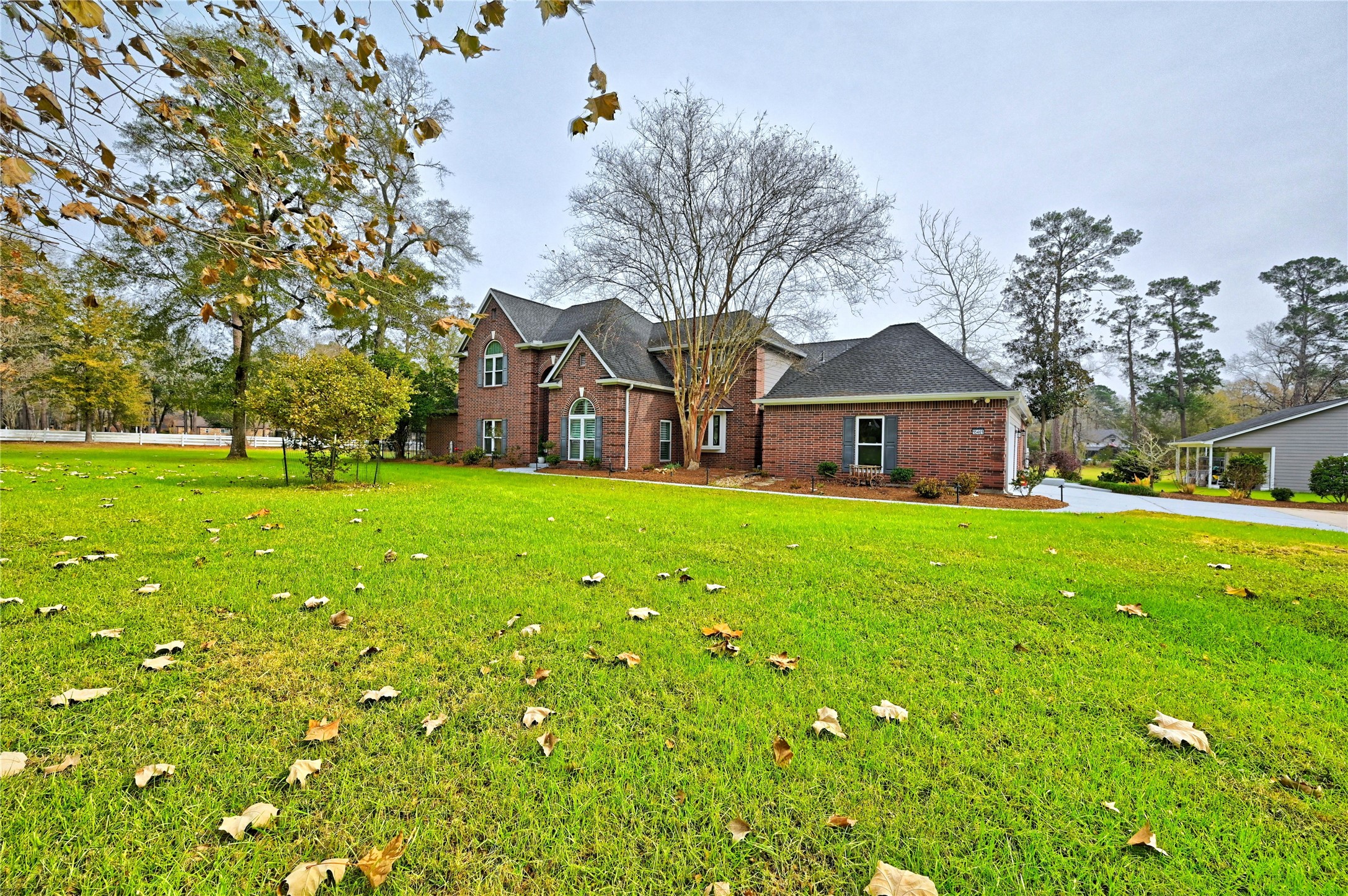 Listing photo 4