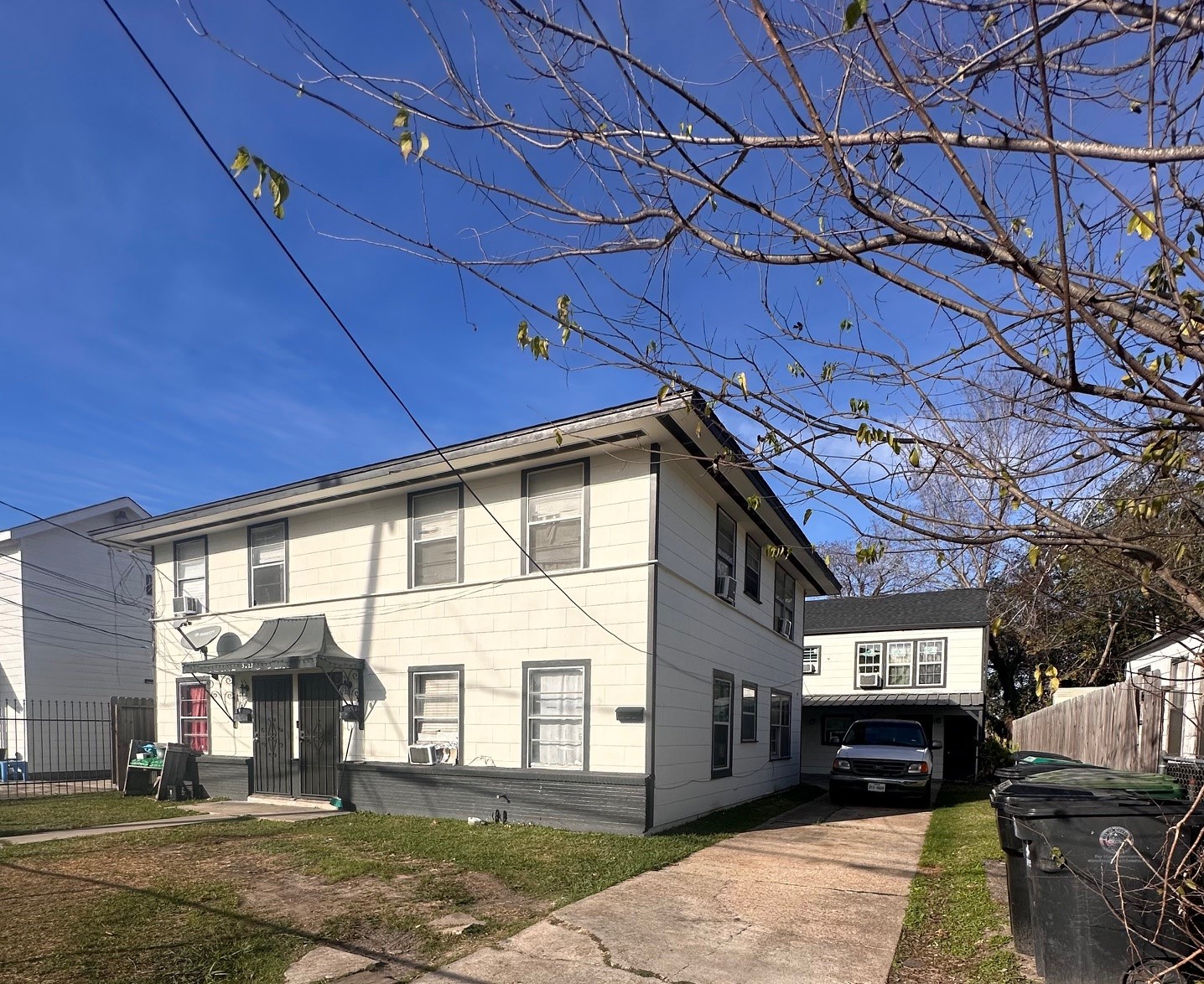Listing photo 1
