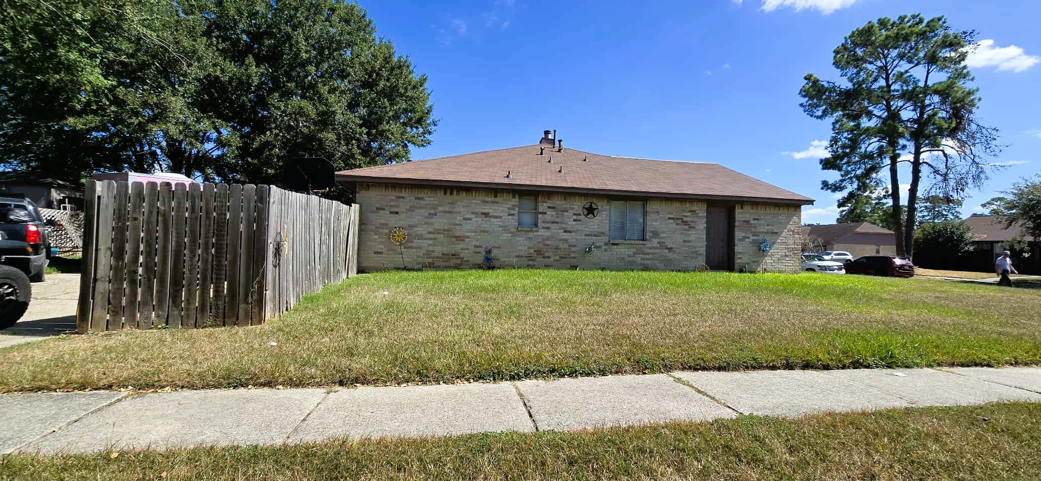 Listing photo 3