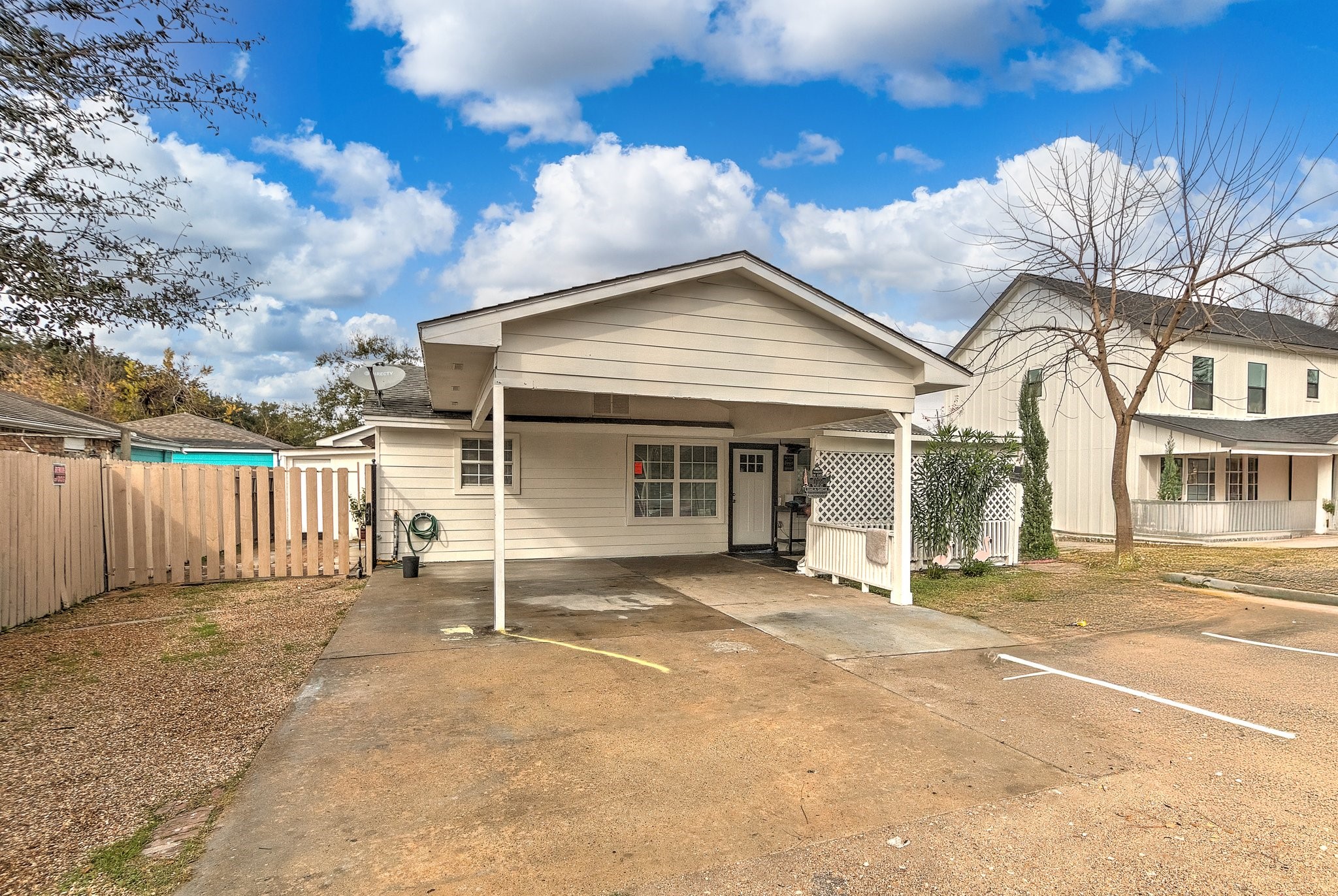 Listing photo 1
