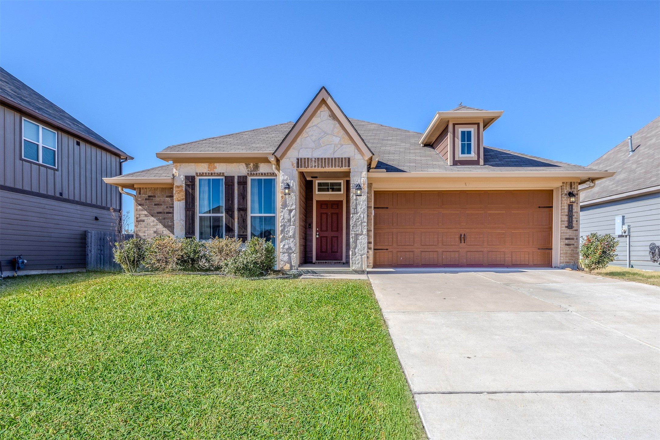 Listing photo 1