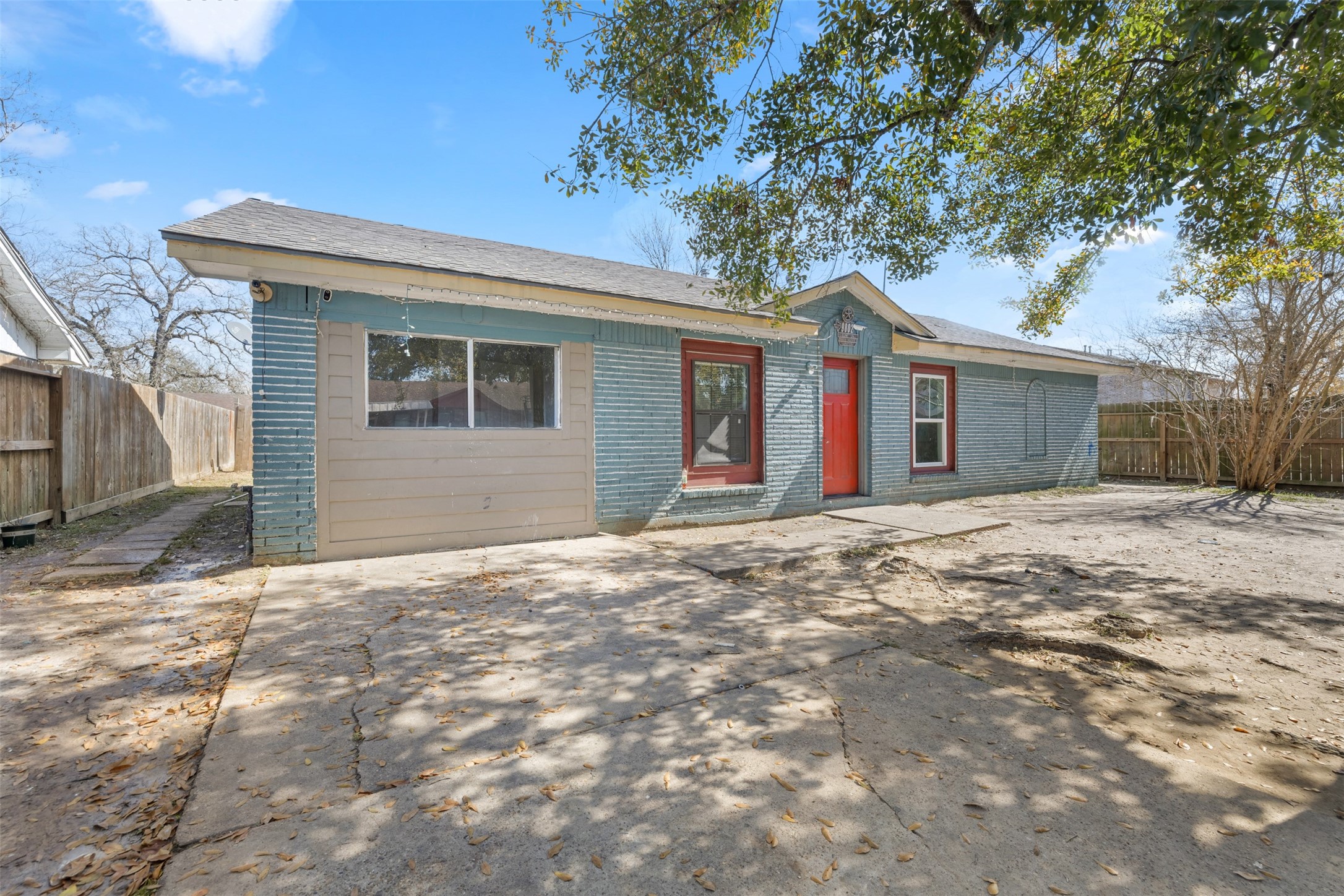 Listing photo 1